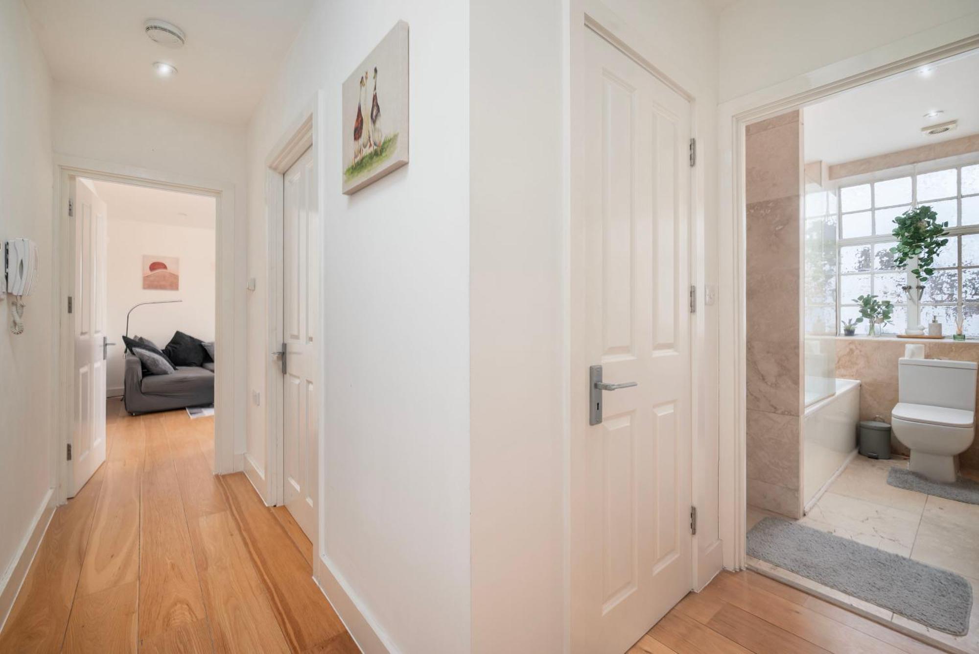 Apartment Family Friendly 2 Bed Apartment In Heart Of Stockwell, Free Wifi 12 Mins To Buckingham Palace & Kings Cross London