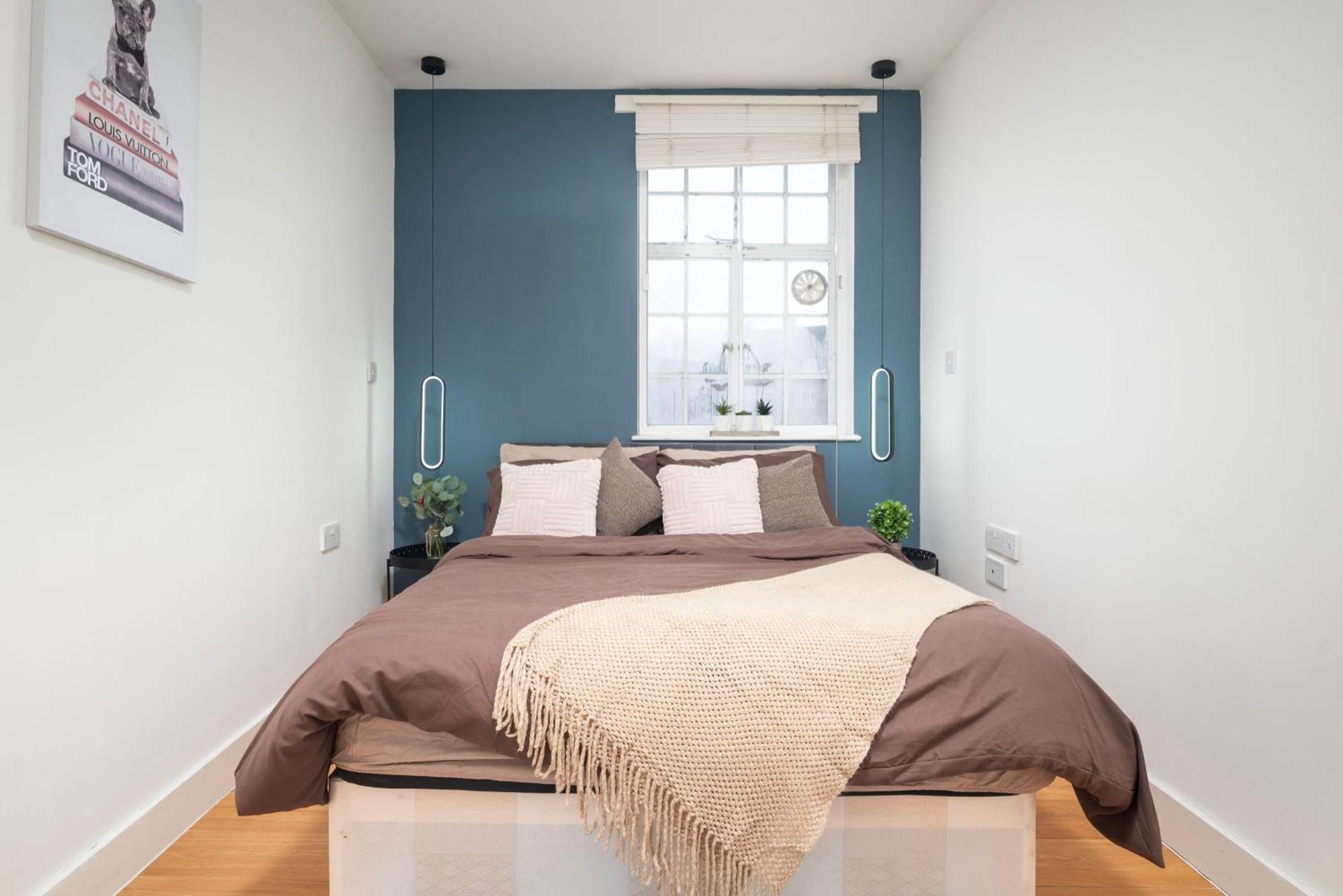 Family Friendly 2 Bed Apartment In Heart Of Stockwell, Free Wifi 12 Mins To Buckingham Palace & Kings Cross Apartment London