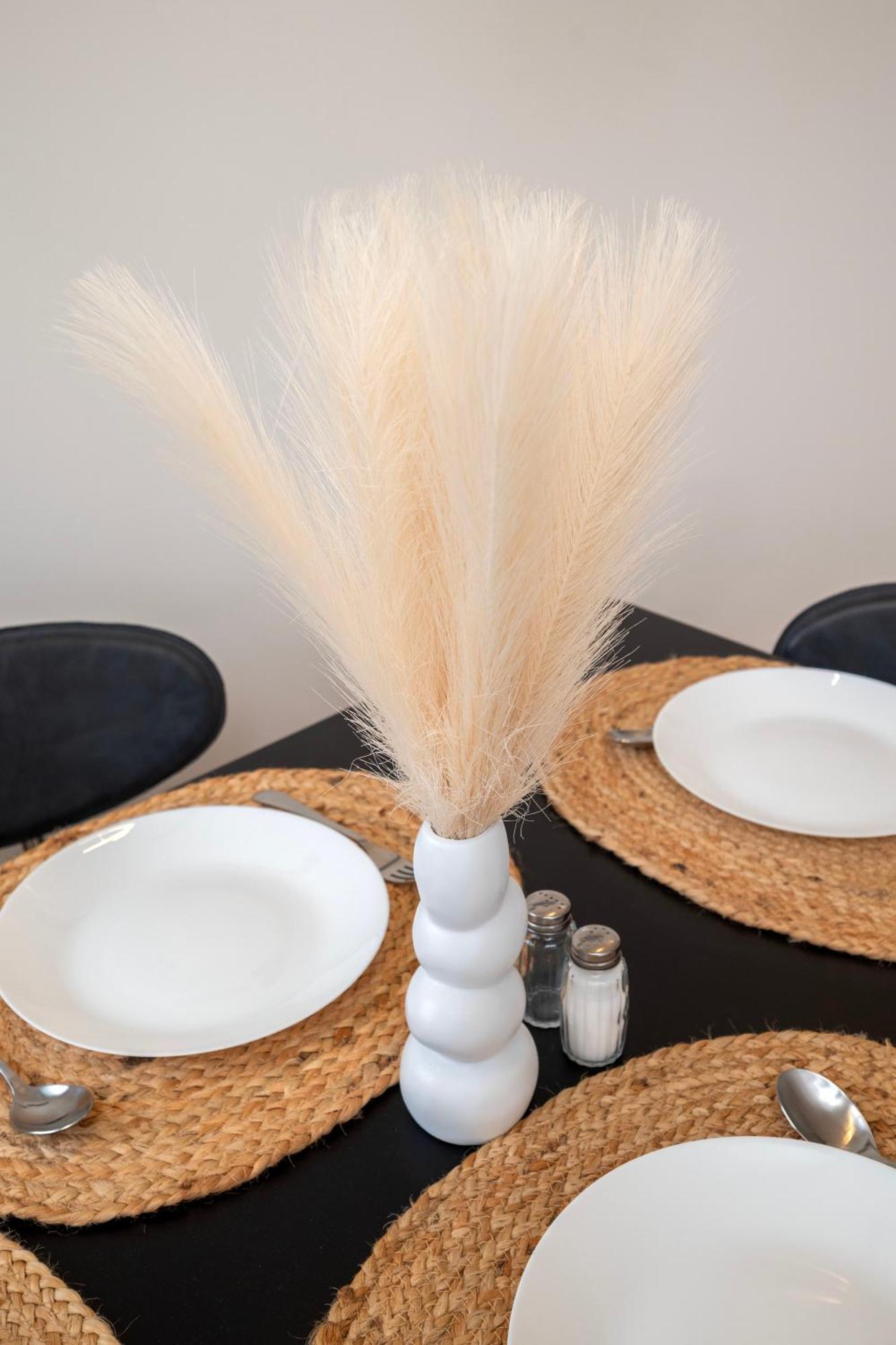 Family Friendly 2 Bed Apartment In Heart Of Stockwell, Free Wifi 12 Mins To Buckingham Palace & Kings Cross London