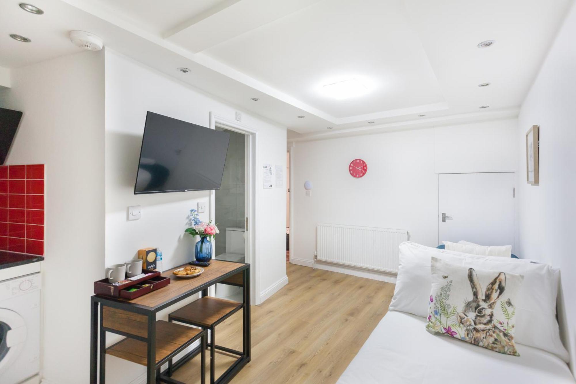 Kings Cross Comfortable - Eurostar * London