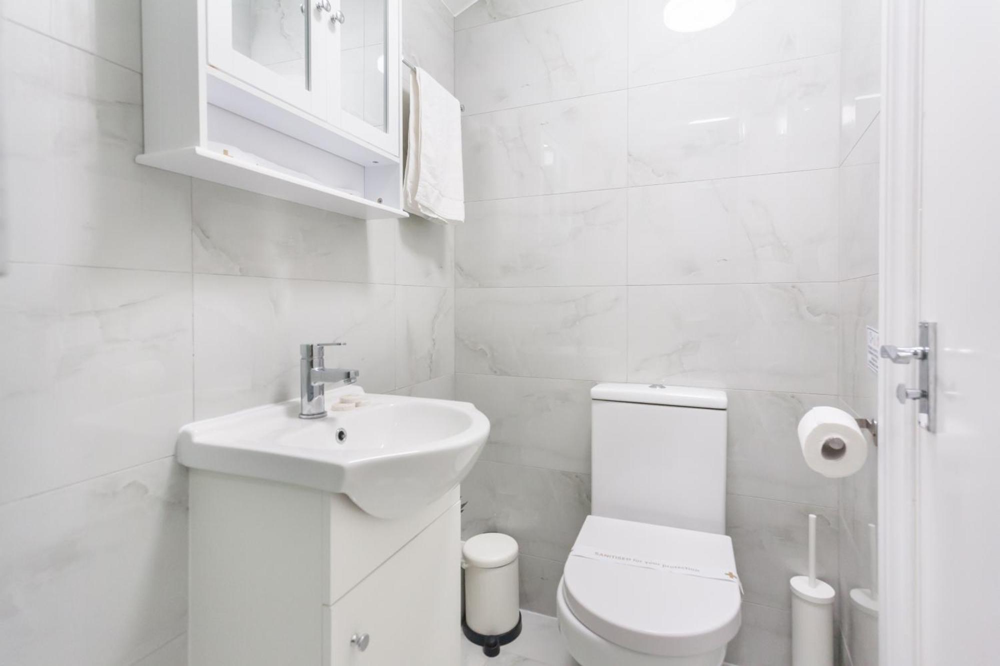 Kings Cross Comfortable - Eurostar * London