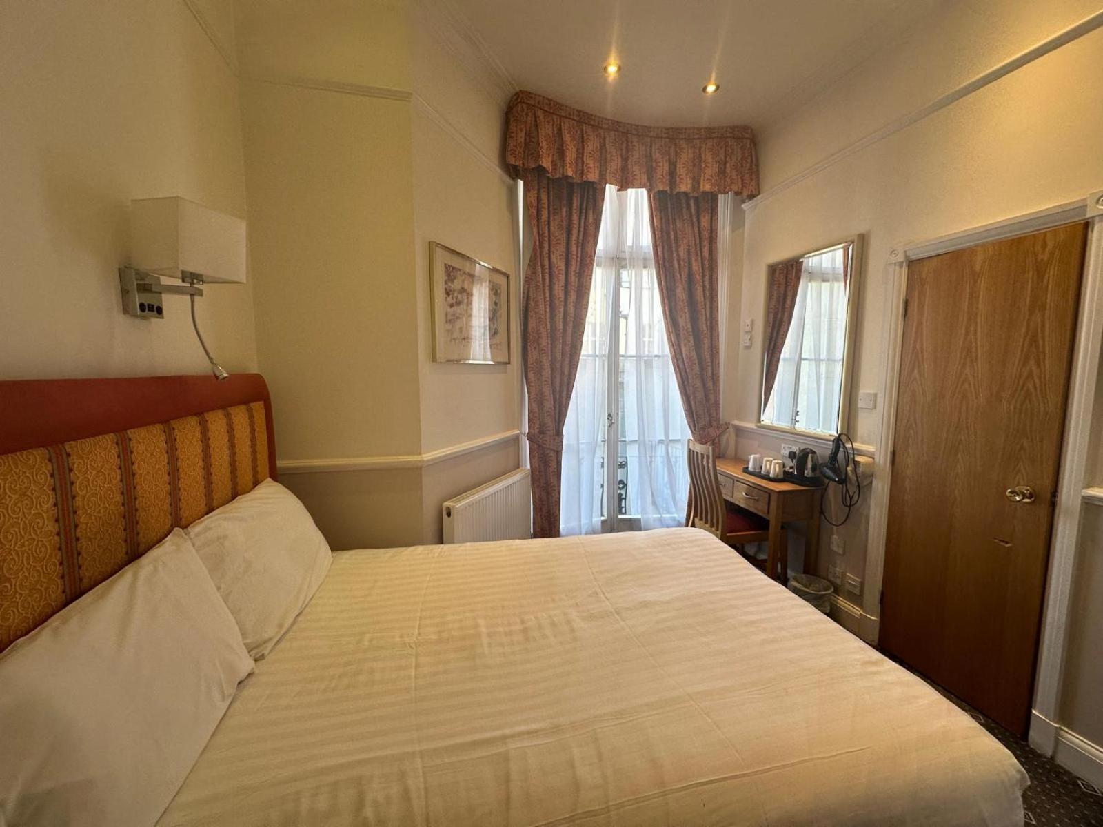 Hyde Park Radnor 4*