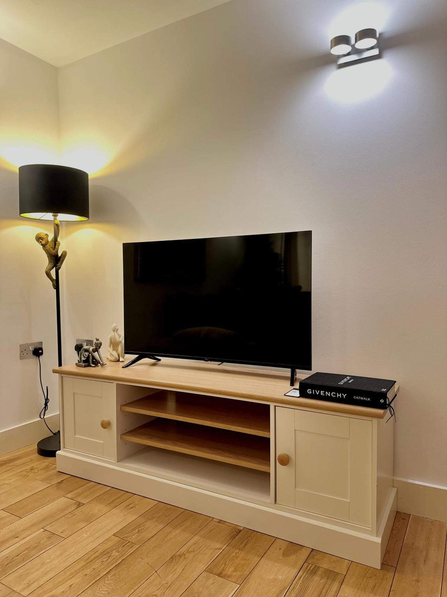 Opulent Oasis In Leilighet London