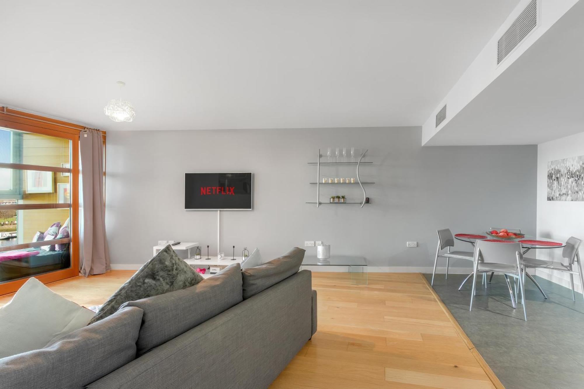 Cozy 1-bed Flat With Gym Access & Charming Vibe Apartment *
