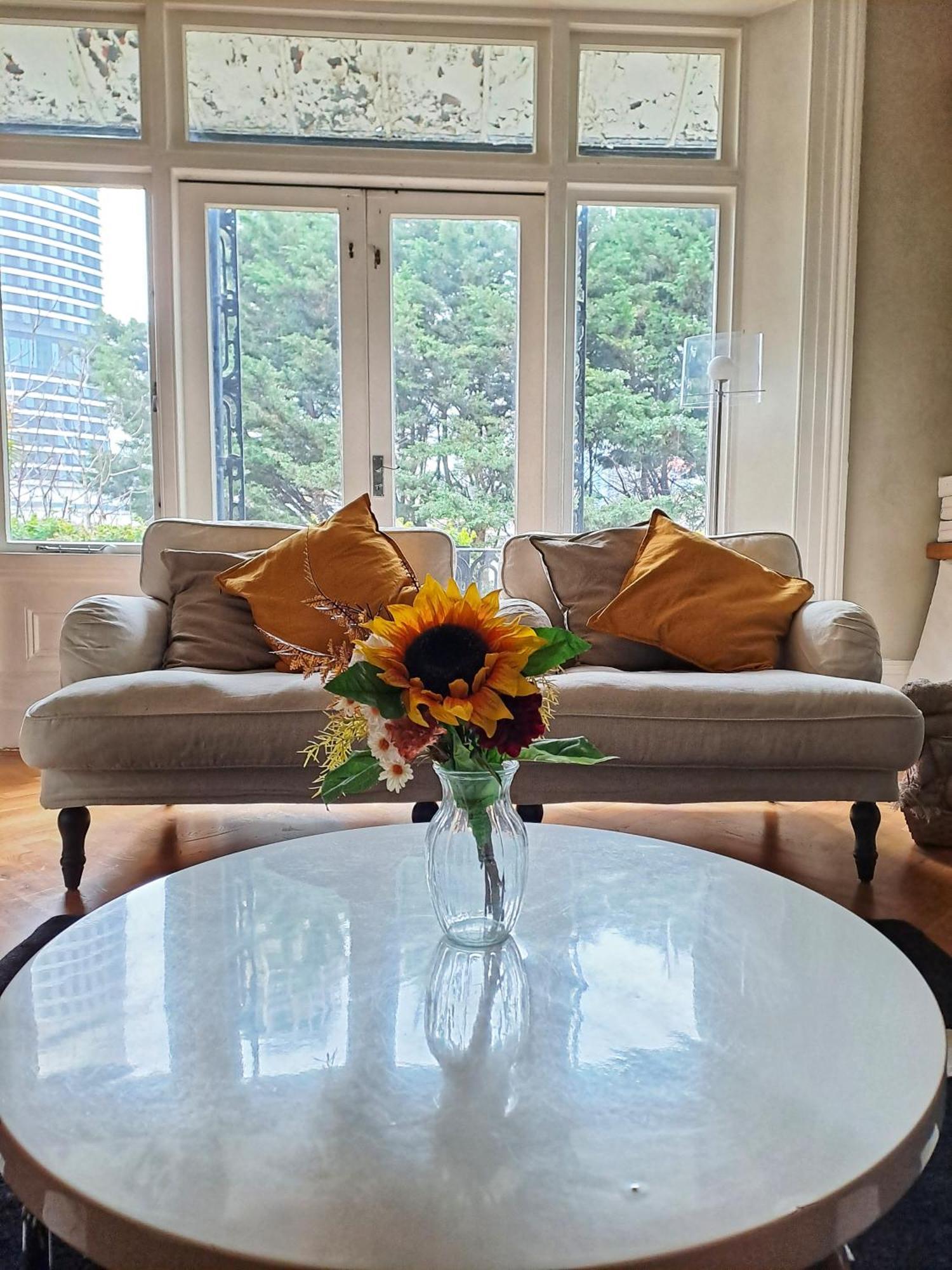 Luxury Victorian 2 Bed 2 Bath Flat E14 Apartment