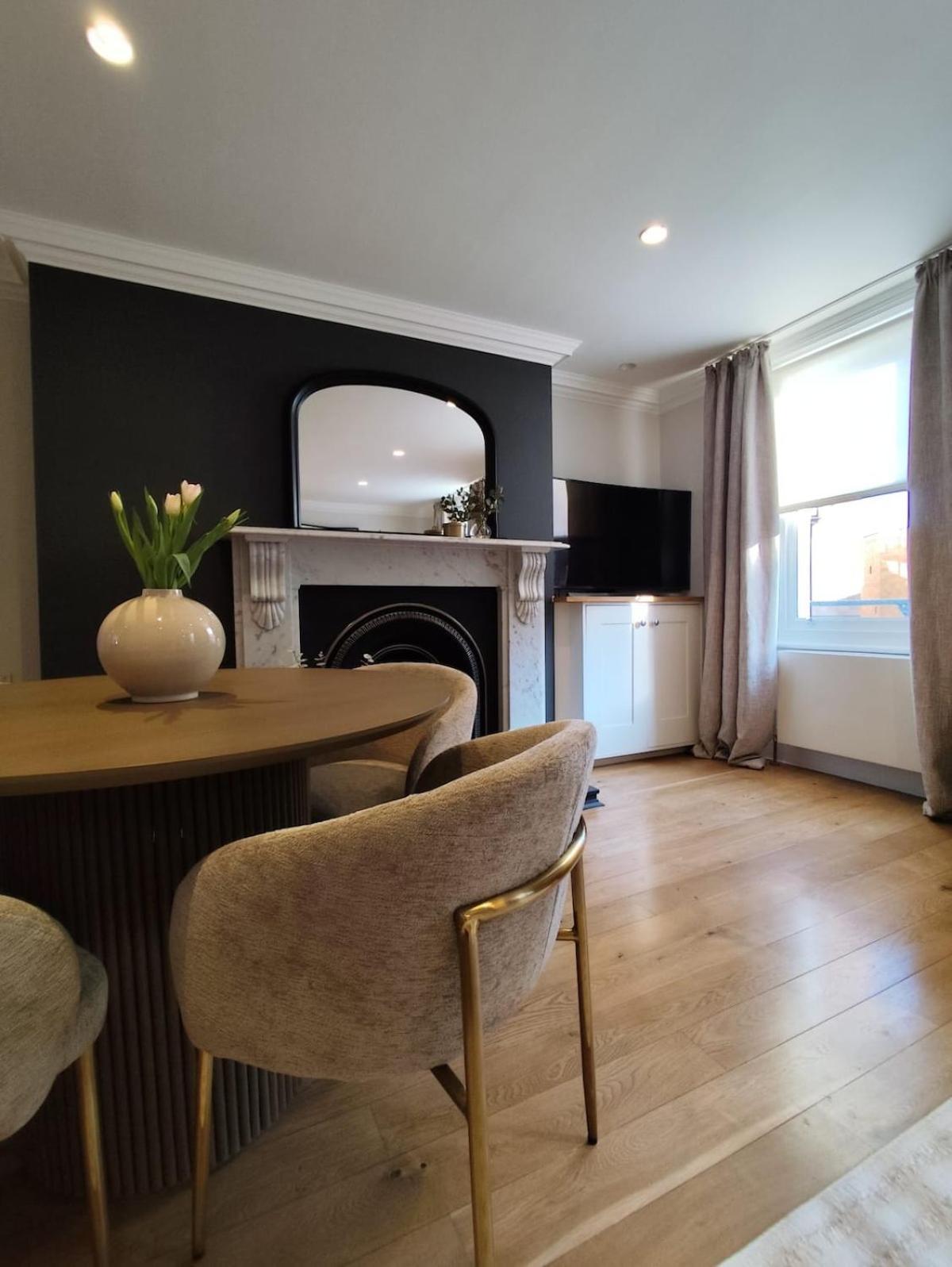 Cozy 2bed In The Citycenter Lägenhet