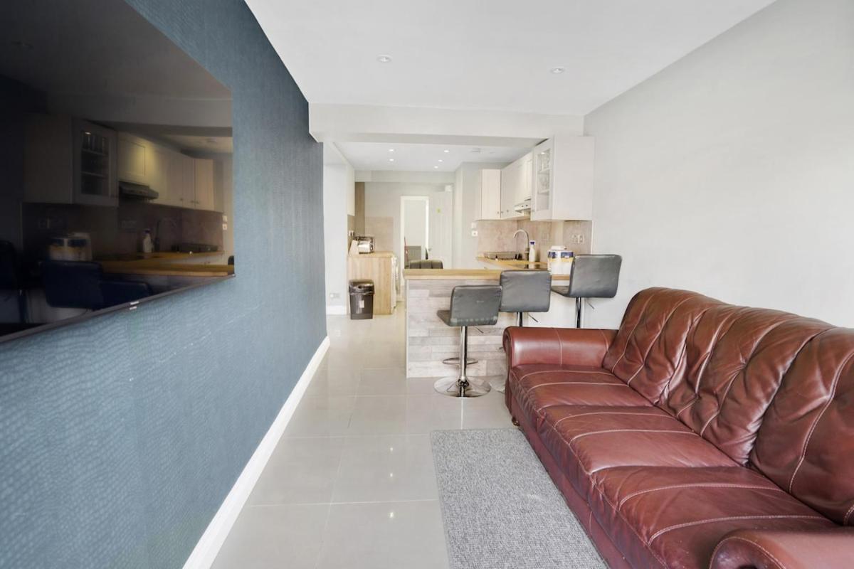 Appartement 7 Bedroom, 3 Bathrooms, Garden, 20 Mins To Centre Londres