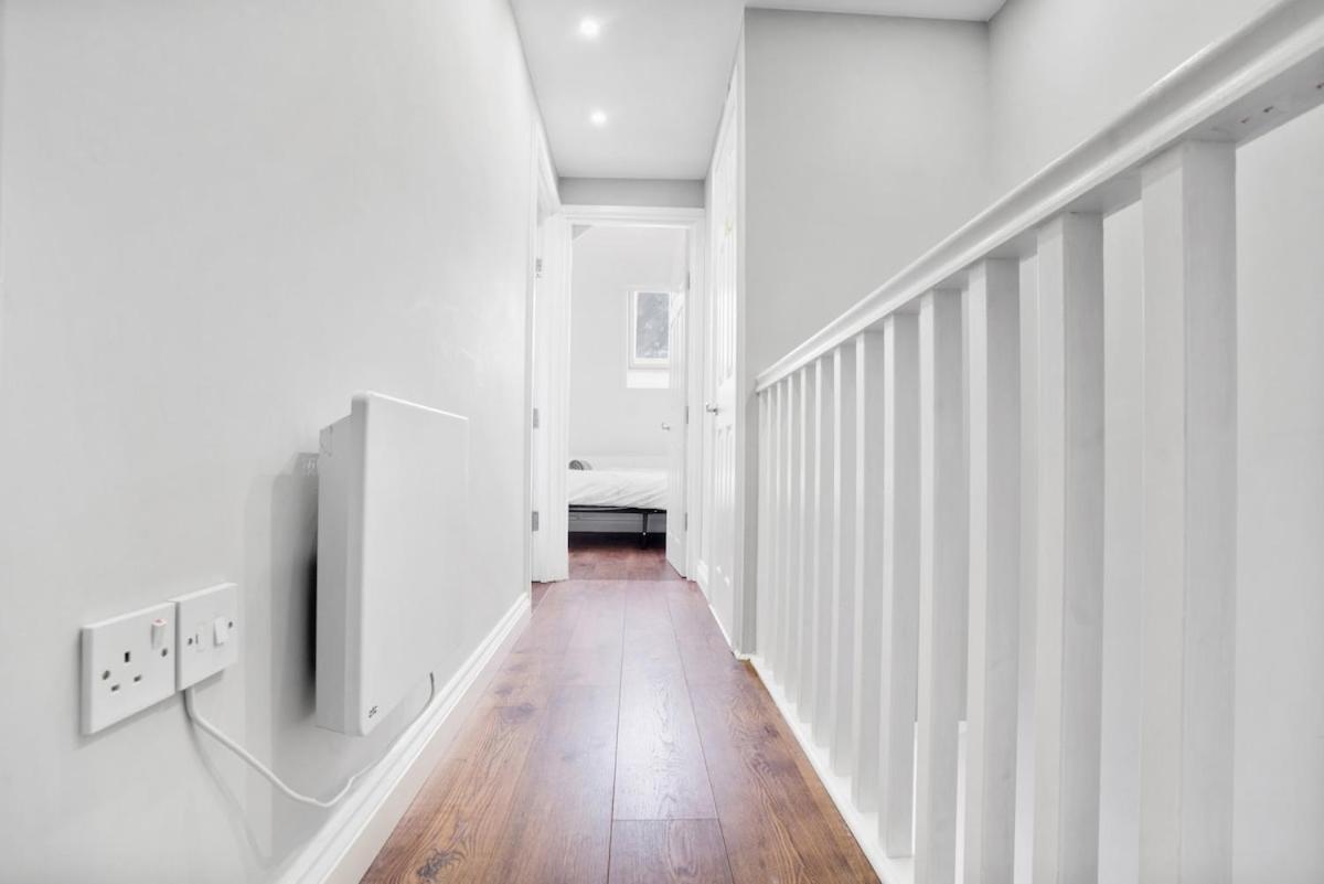 Appartement 7 Bedroom, 3 Bathrooms, Garden, 20 Mins To Centre