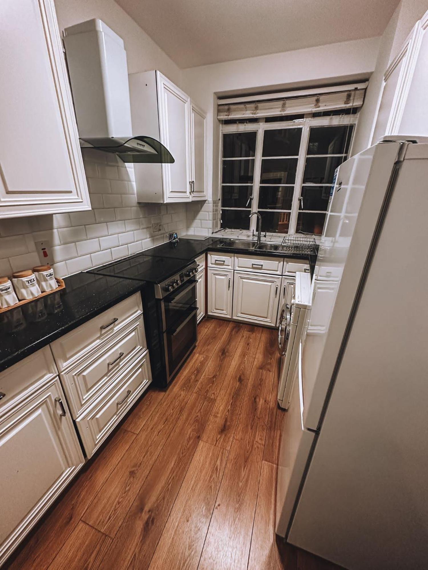 Cosy 2 Bedroom In Swiss Cottage. Lägenhet London