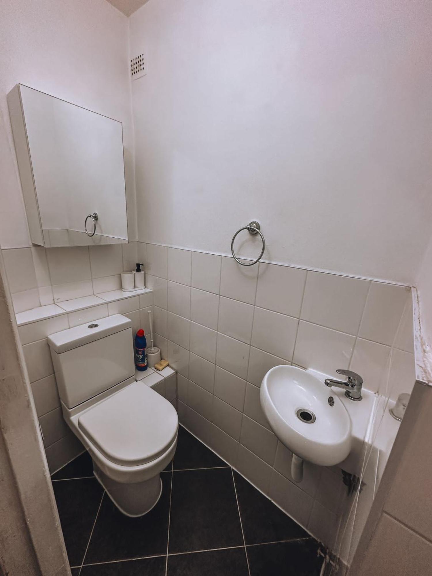 Lägenhet Cosy 2 Bedroom In Swiss Cottage.