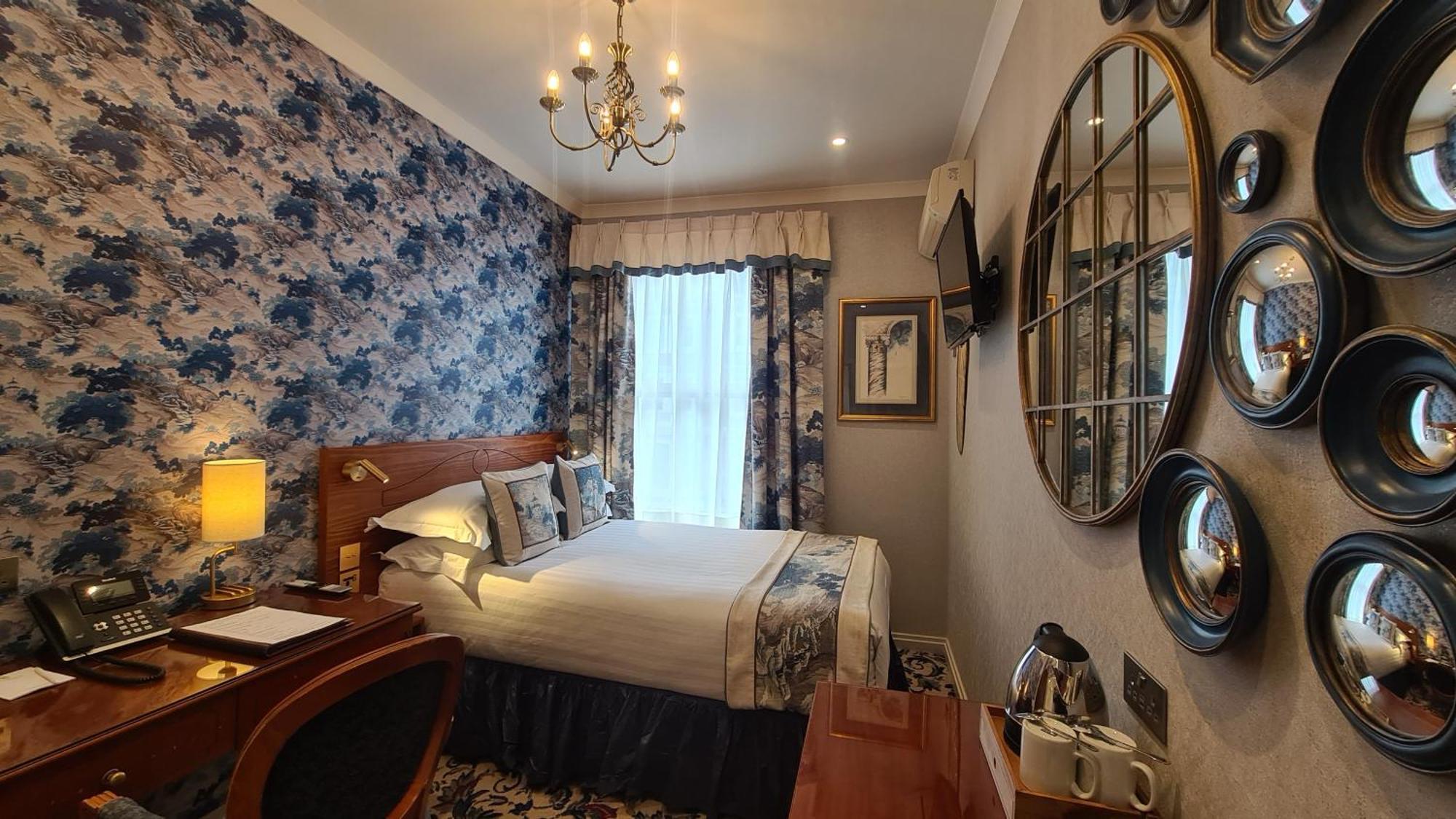 London Lodge Hotel