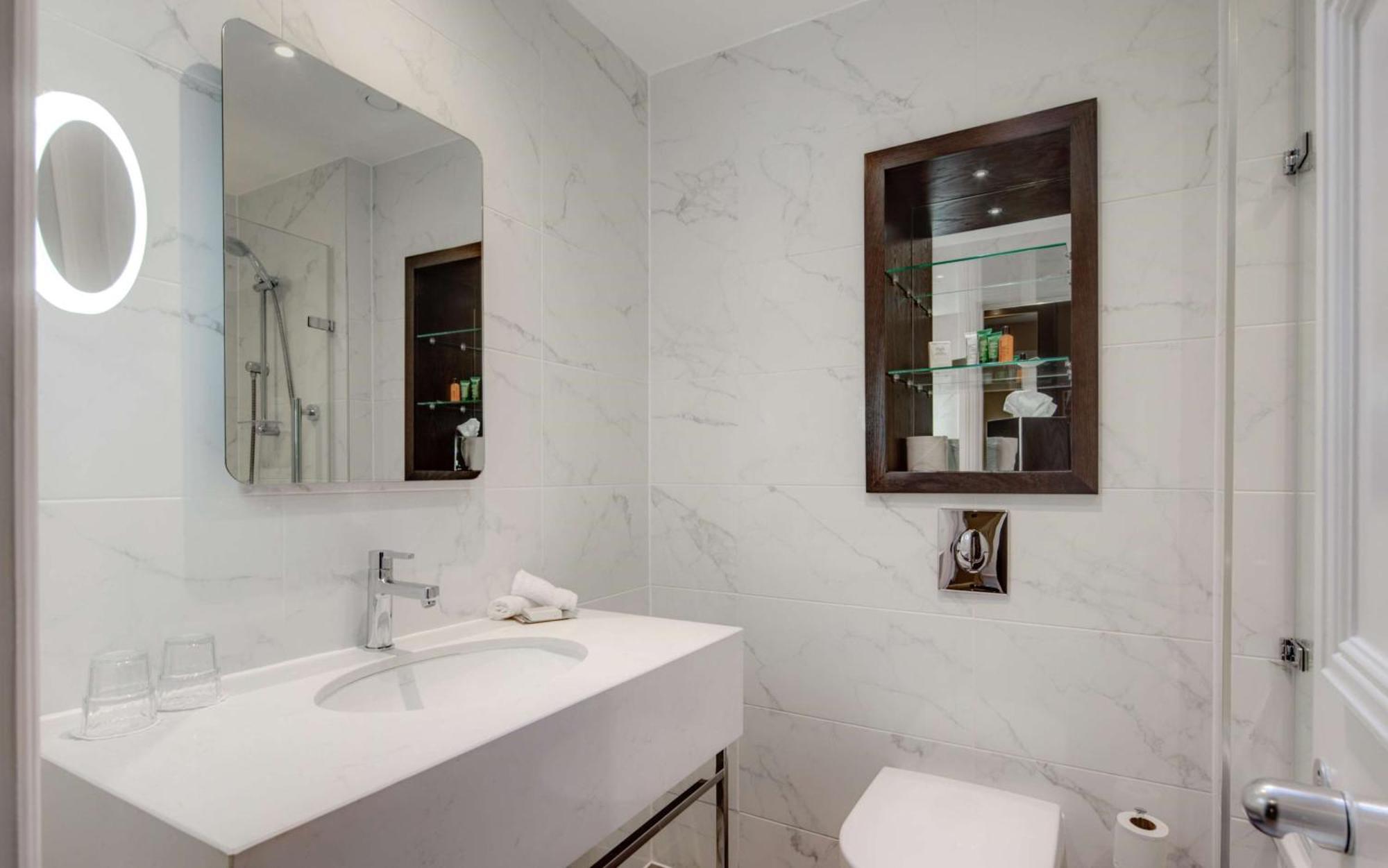 Hilton Euston Hotel 4*