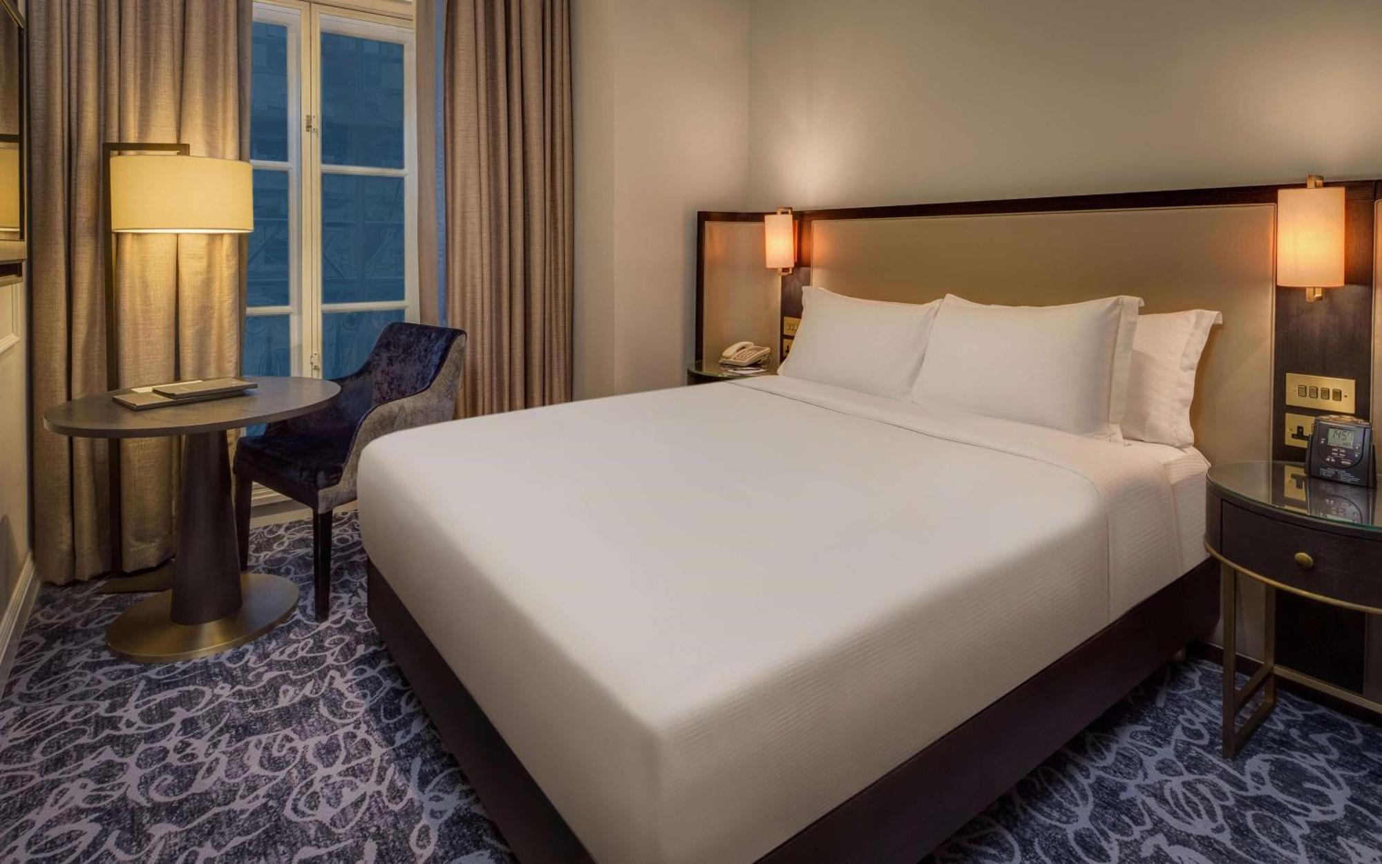 Hilton Euston 4* Londra