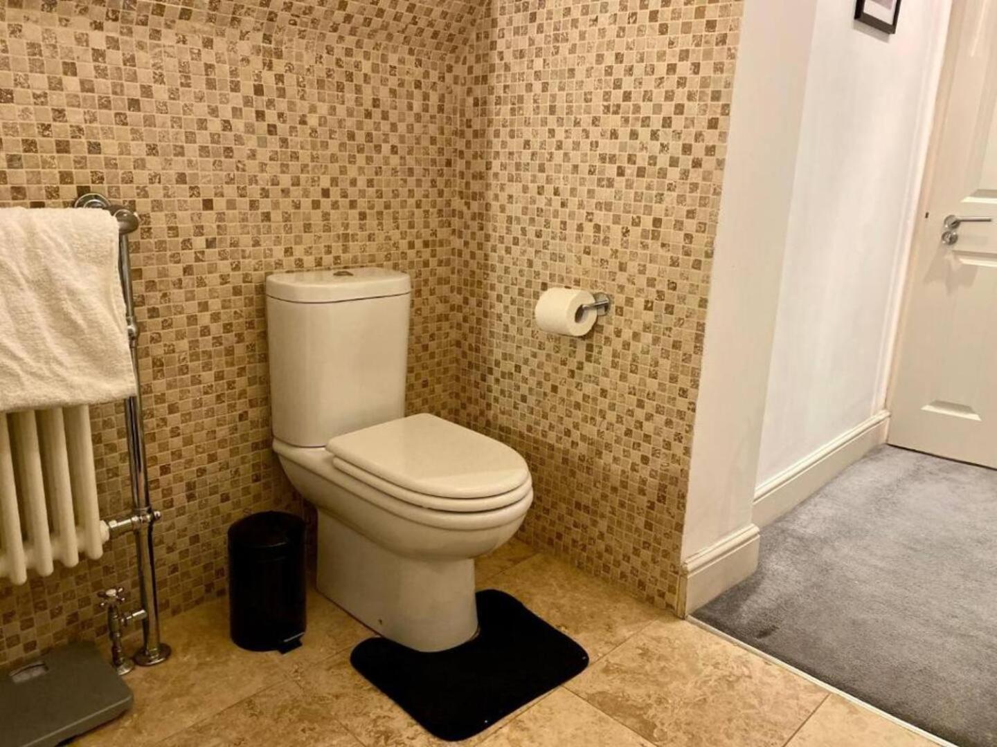 Niru Experience Hidden Gem In Chelsea 2bd 2ba London