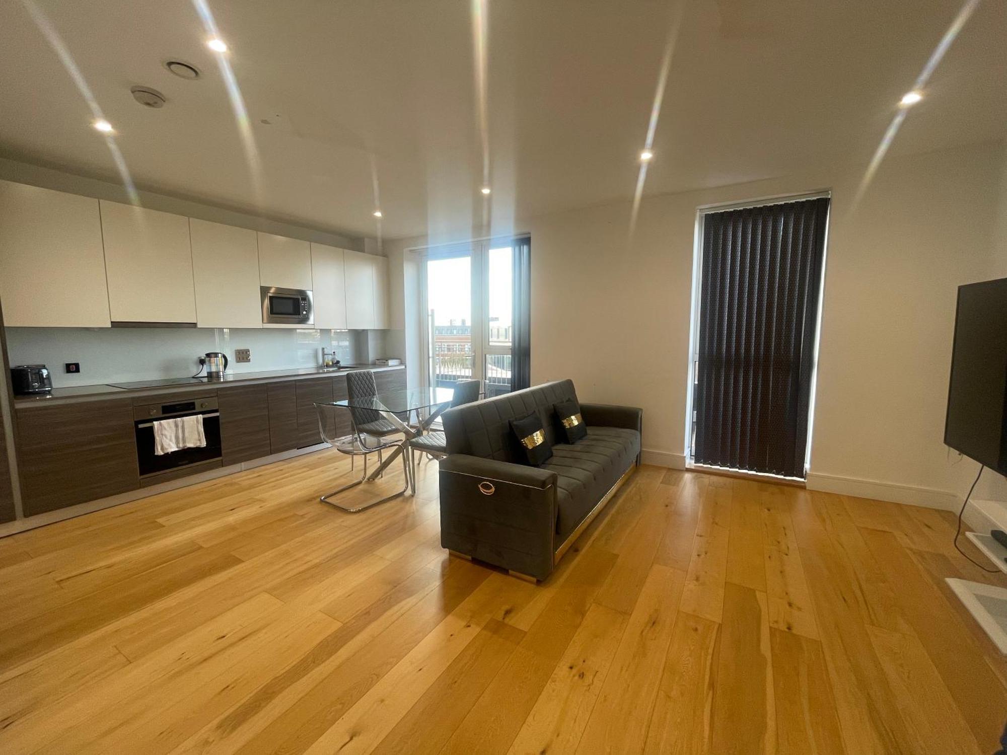 Luxury Floor Penthouse Near Heathrow Lägenhet *