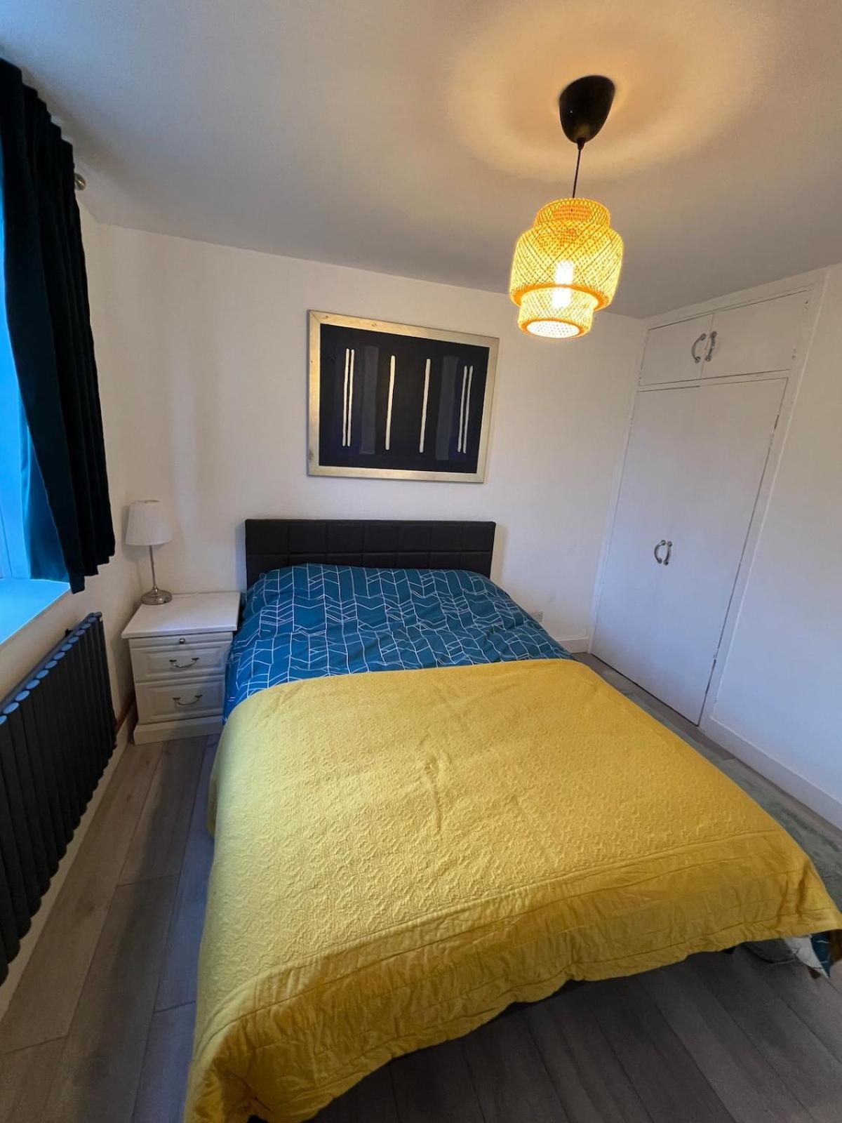 Amazing Location 2 Bed Swiss Lejlighed