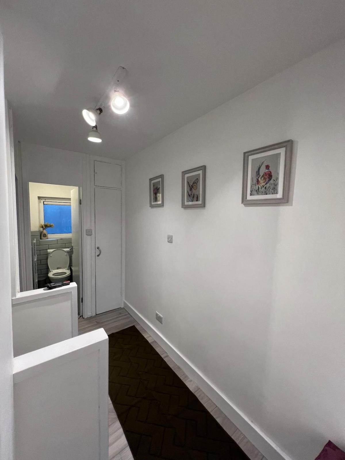 Amazing Location 2 Bed Swiss Lejlighed London