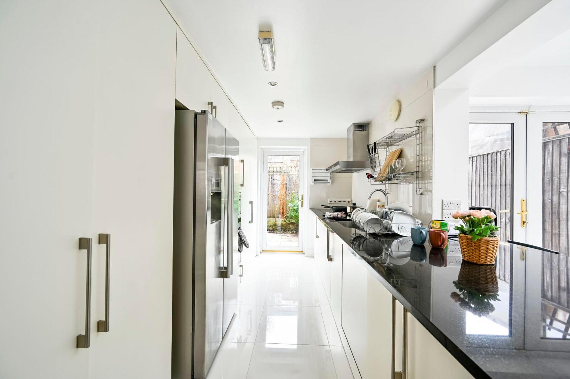 Lovely 4 Bedrooms Entire House In Hammersmith * Londra