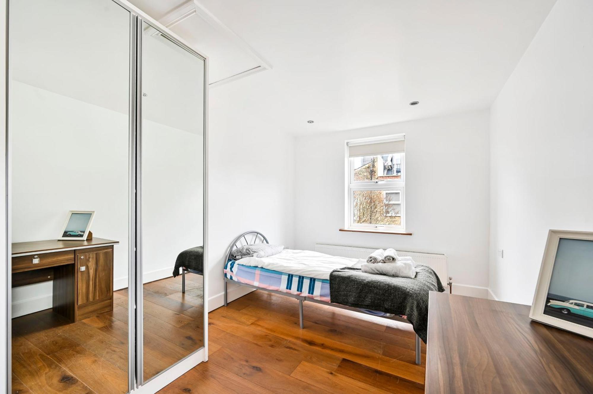 Lovely 4 Bedrooms Entire House In Hammersmith Londra