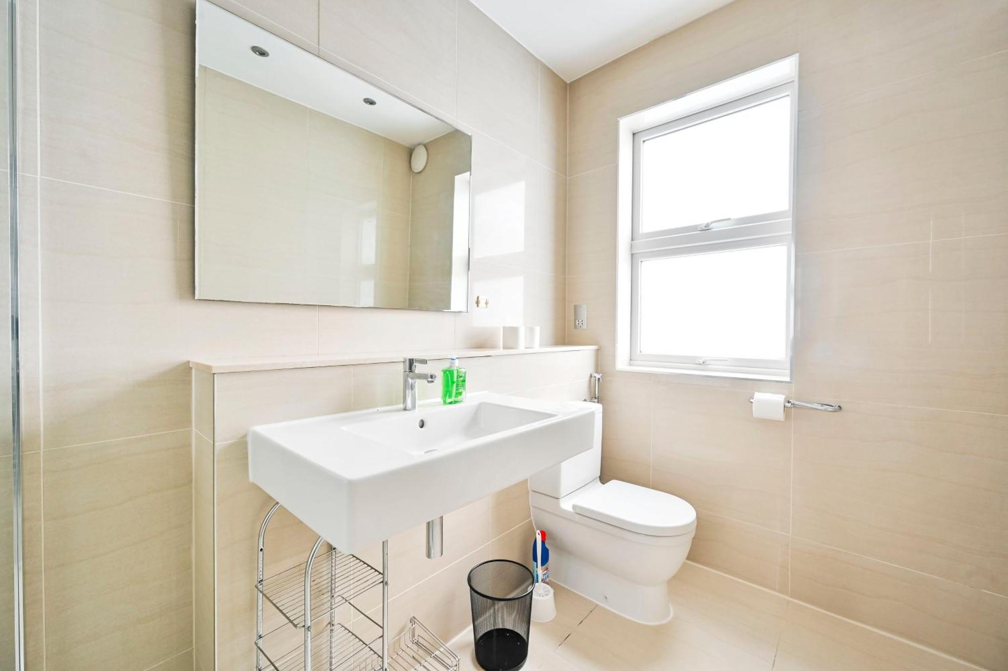Lovely 4 Bedrooms Entire House In Hammersmith Londra