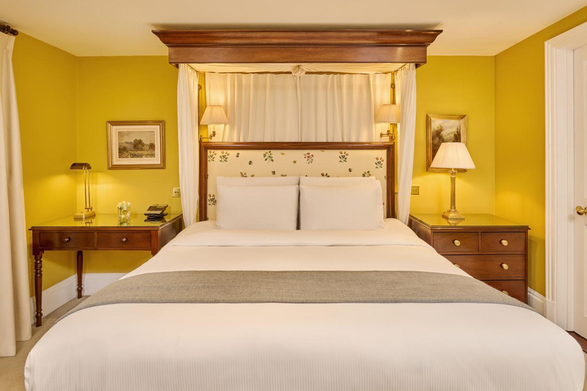 Hotel Roseate House