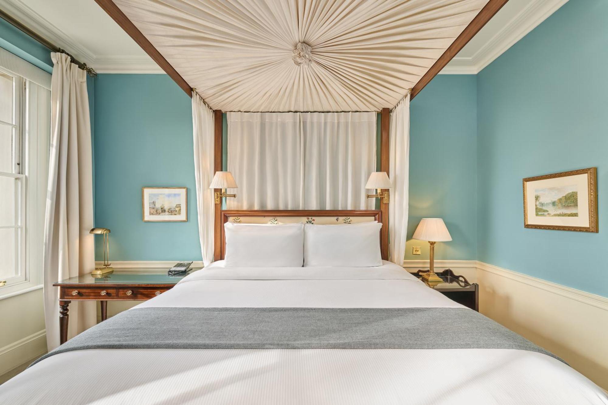 Roseate House Hotel