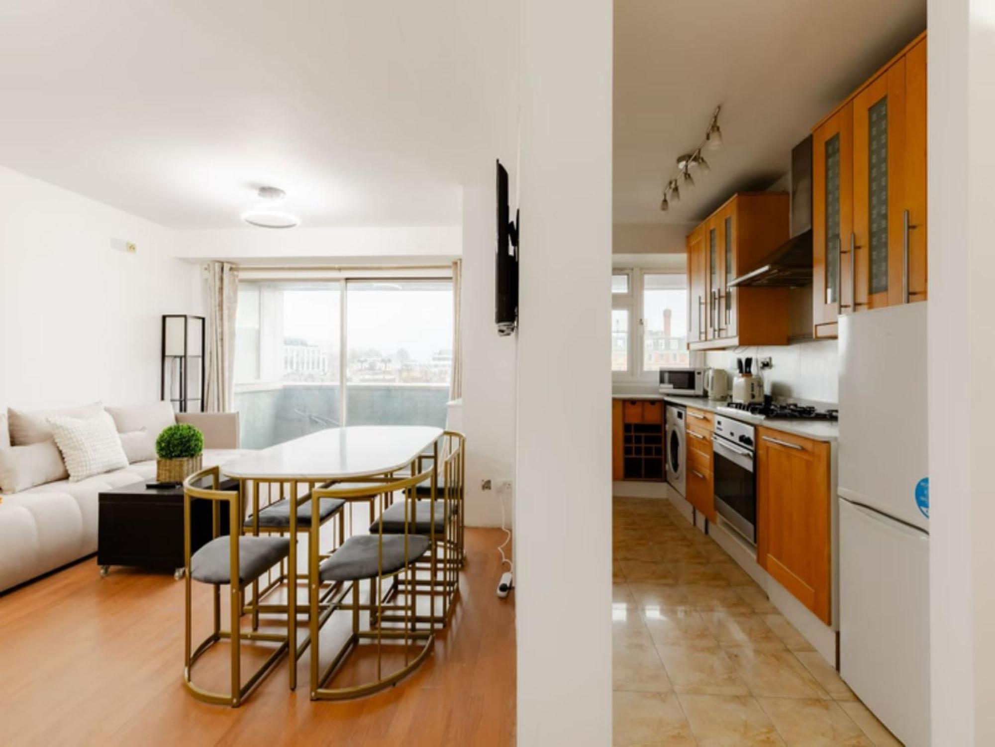 Luxurious Entire In Paddington Apartment London