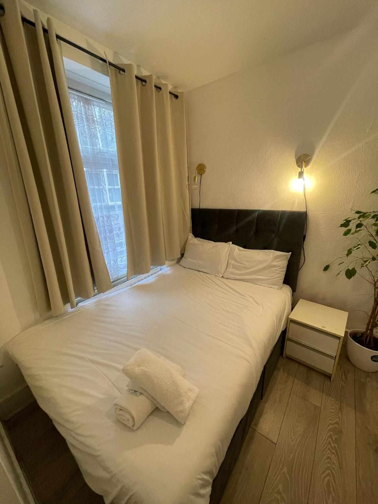Lejlighed 2 Bedroom Flat Ground Floor London