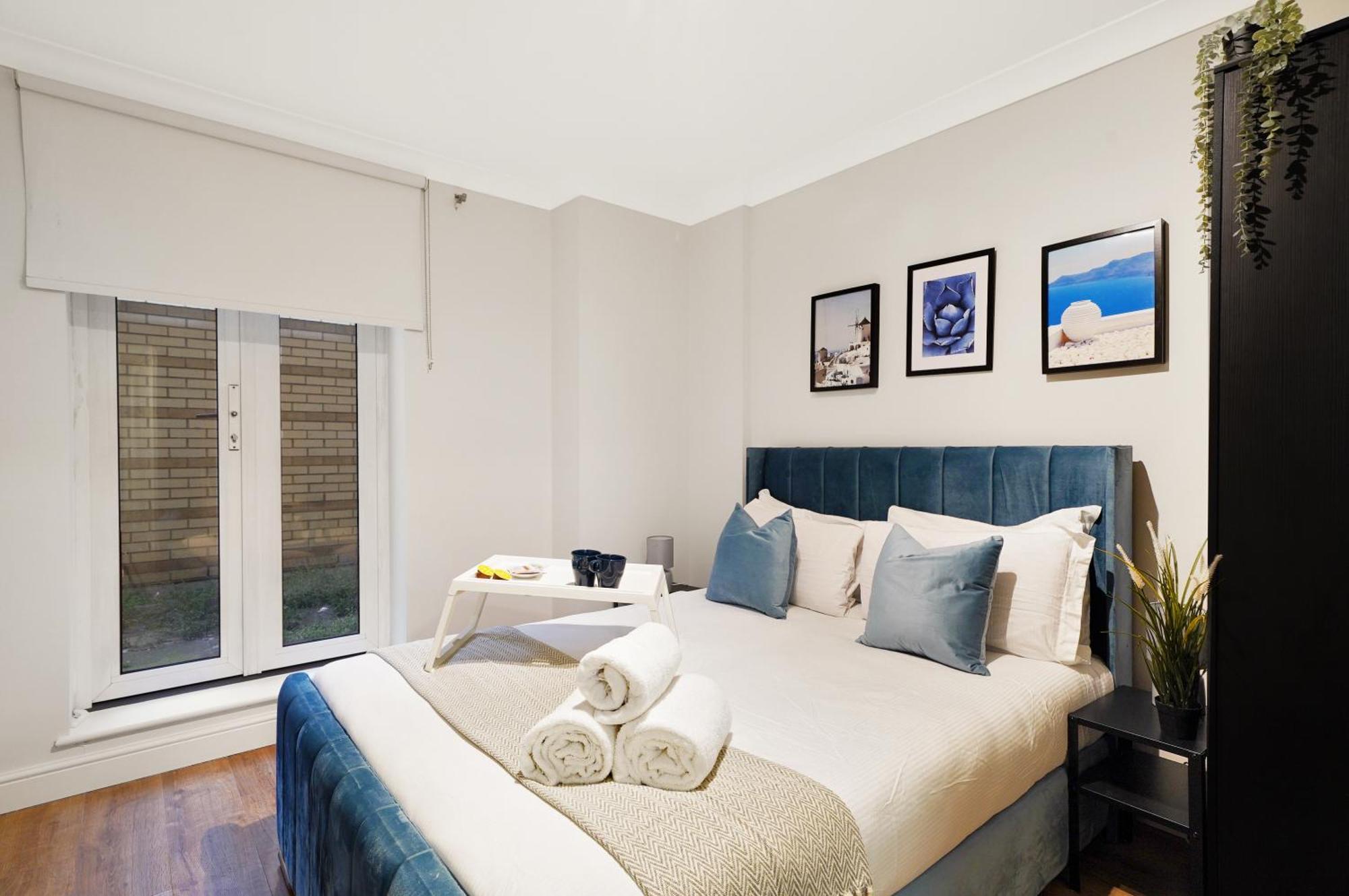 Luxury 3-bed With Private Garden En-suites & Underground Parking Prime Nw6 Location Appartement Londen