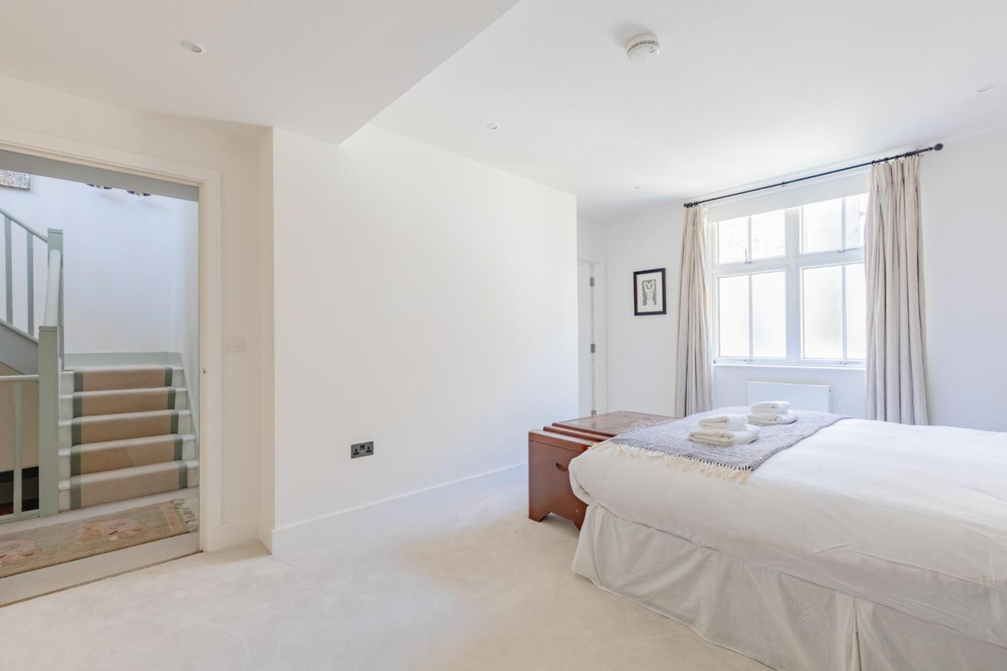Impeccably Curated 2bd South East Ferienhaus *