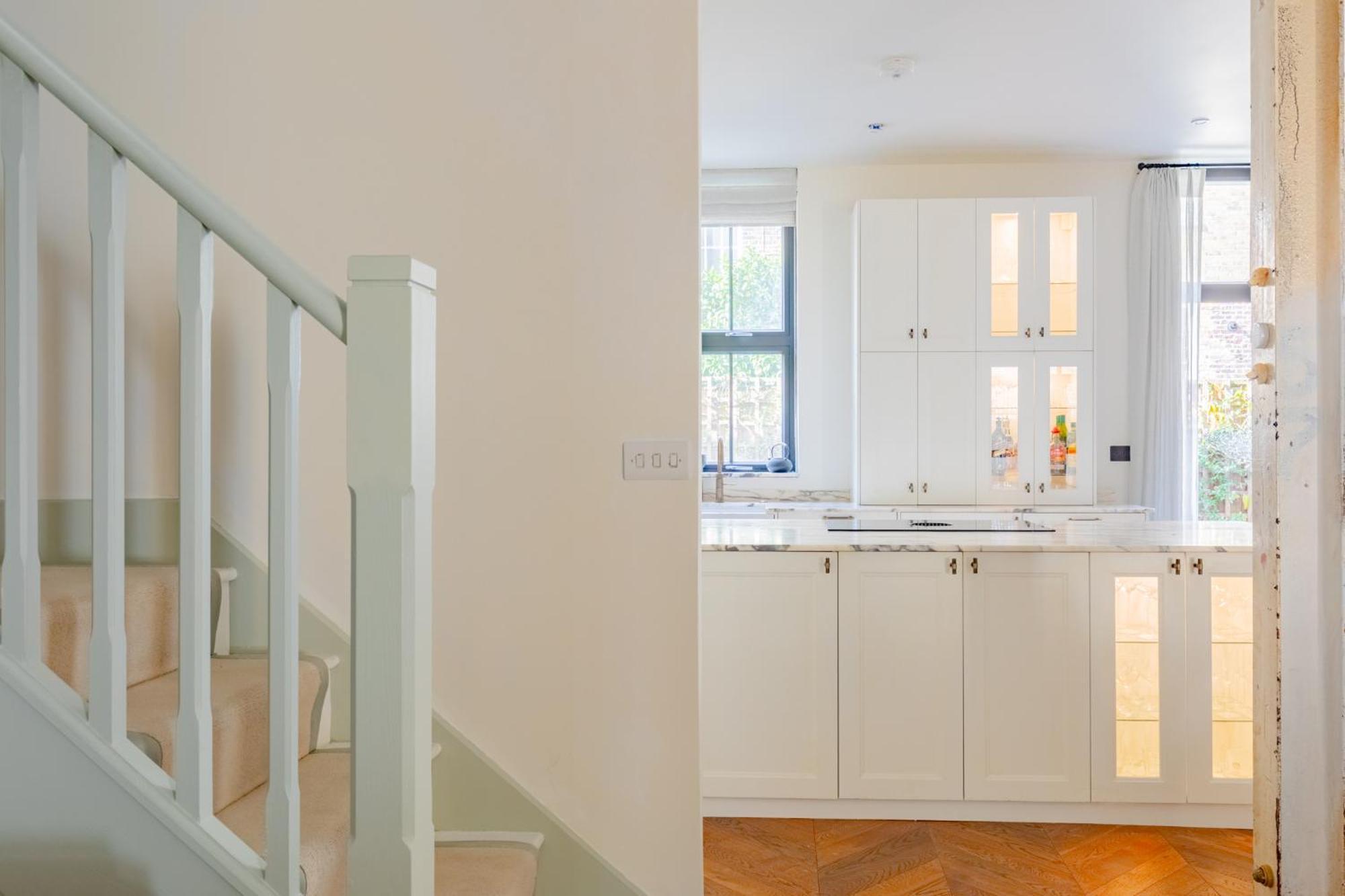 Impeccably Curated 2bd South East Ferienhaus *