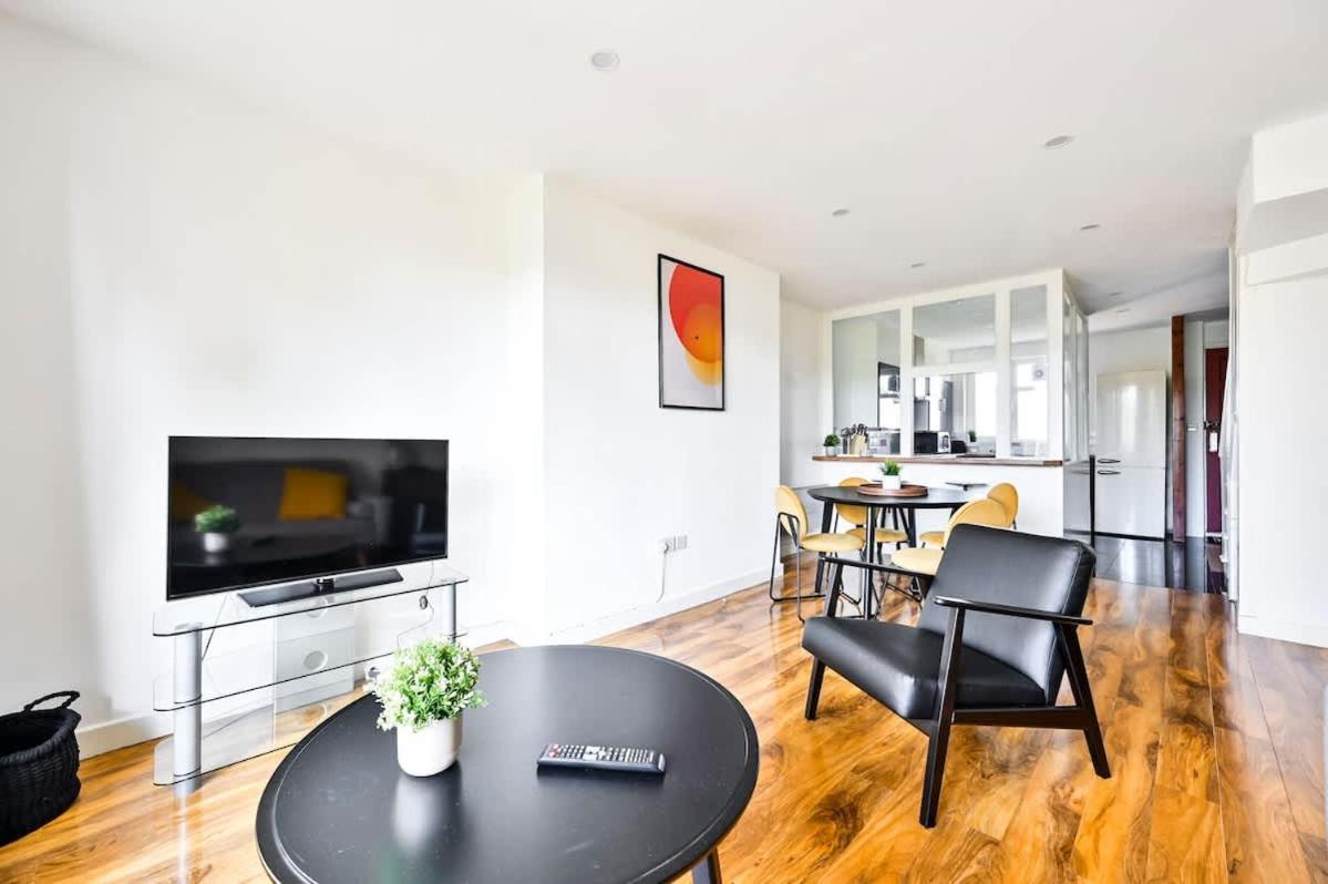 Lägenhet Spacious 2 Bed Duplex - Zone 1 - Workspace