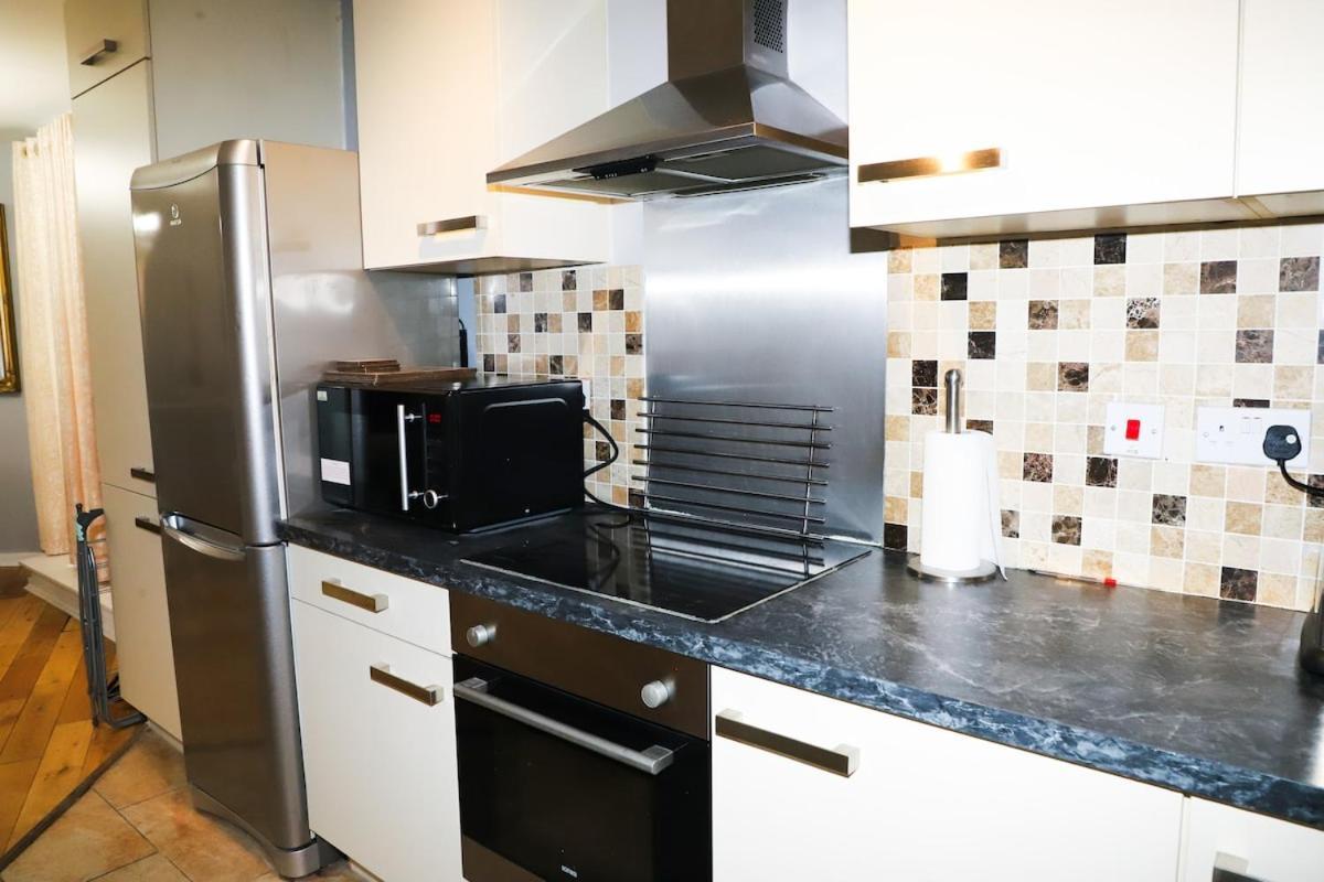 Appartement Great Location, Direct Links To Bridge!