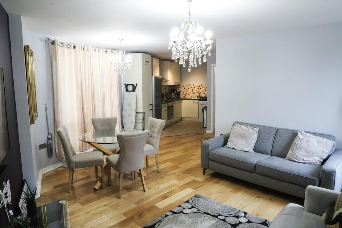 Appartement Great Location, Direct Links To Bridge! *