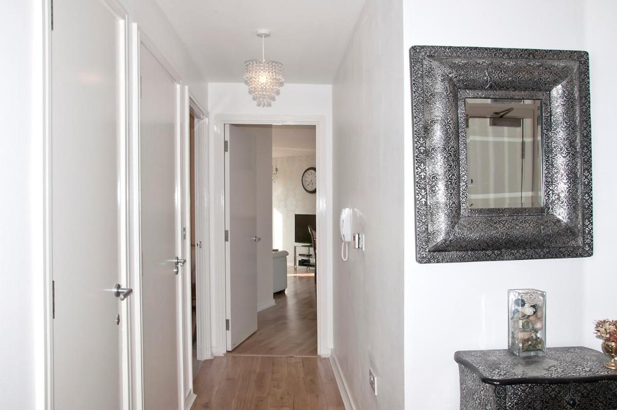 Appartement Great Location, Direct Links To Bridge!