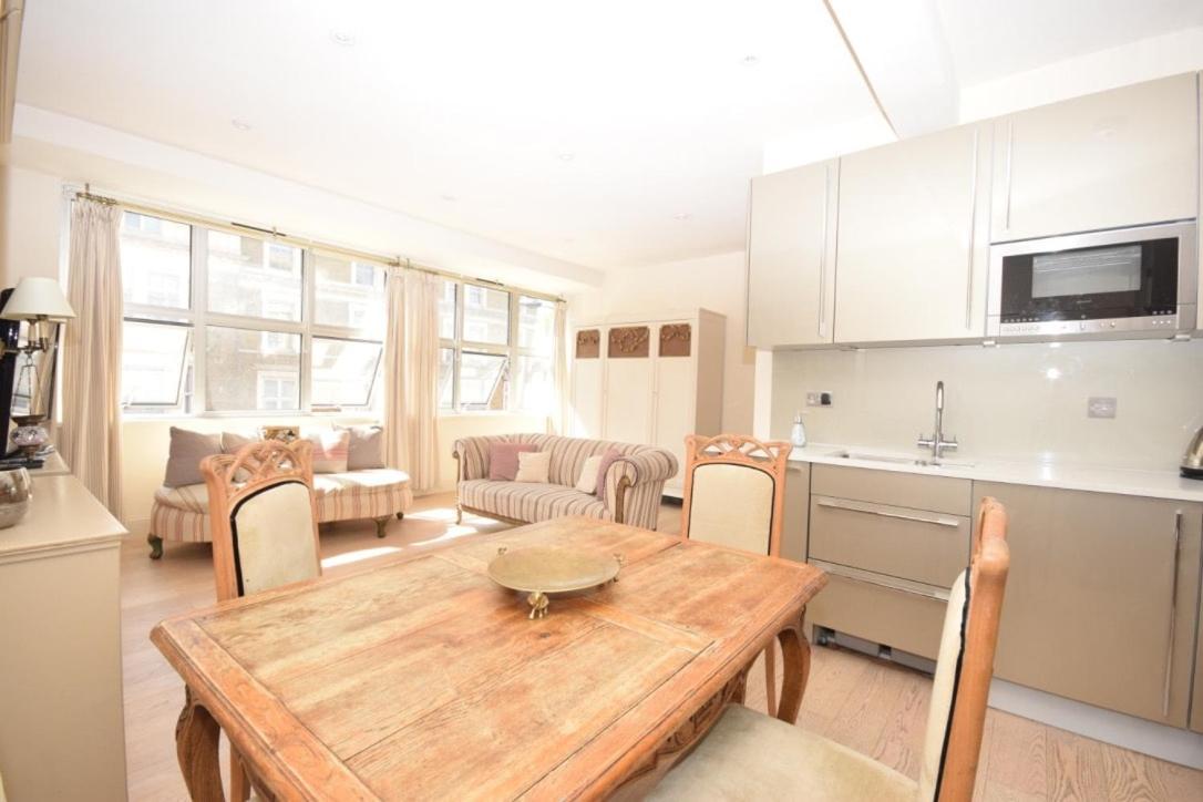 Stylish One Bedroom Oasis, Kensington Appartement *