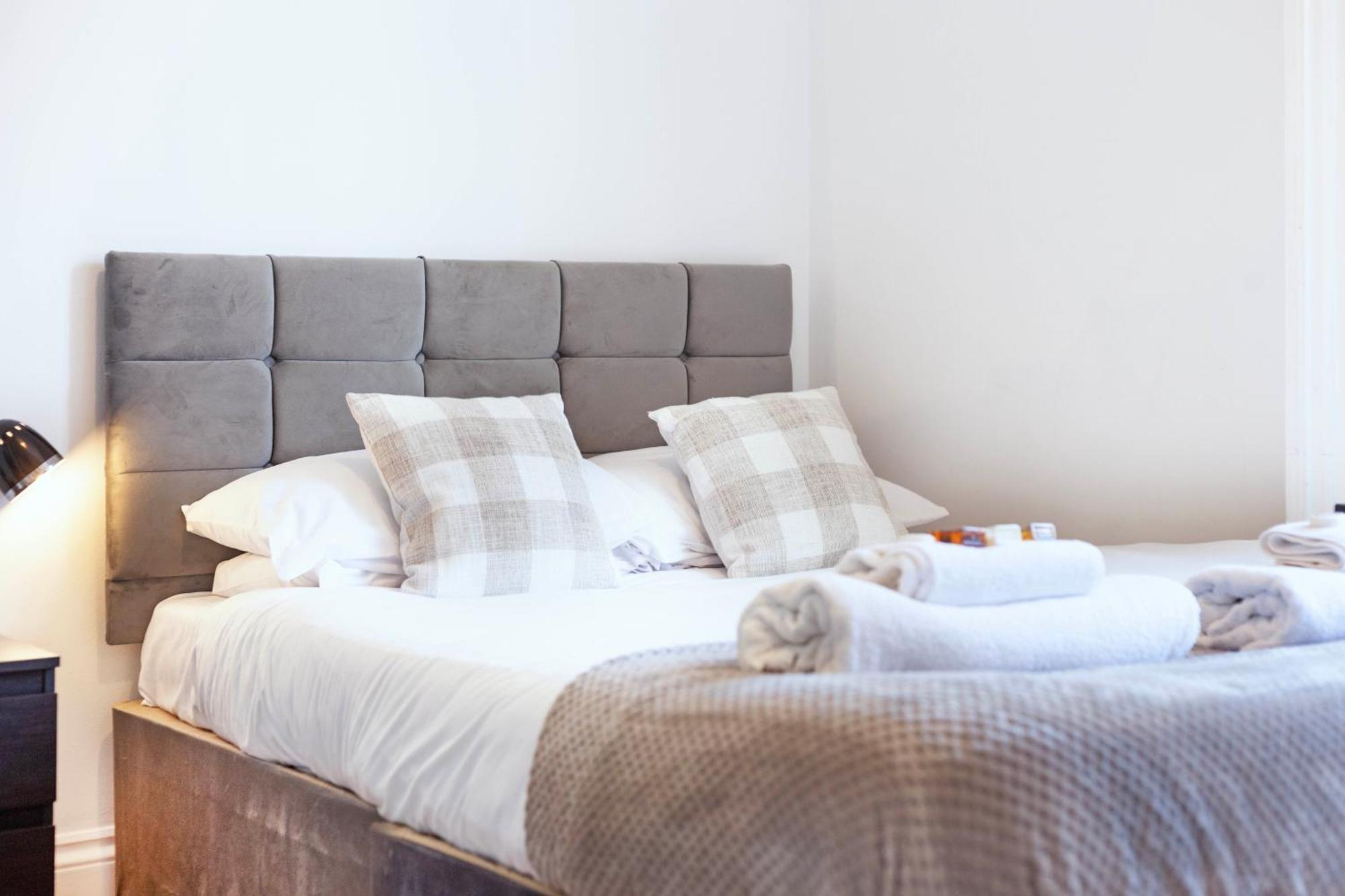 Apartment Luxury 2 Bedroom Flat In Royal Crescent