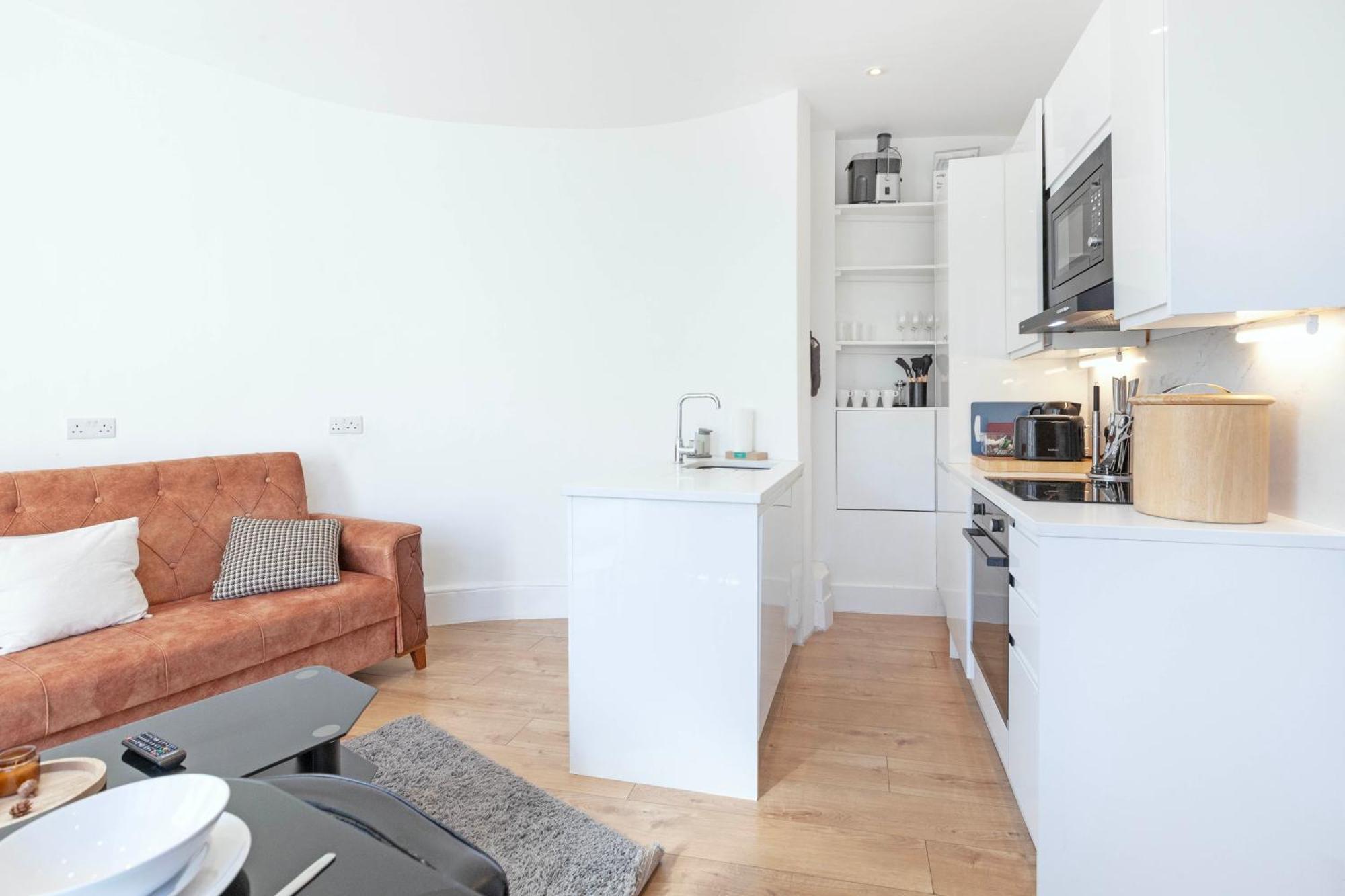 Apartment Luxury 2 Bedroom Flat In Royal Crescent London