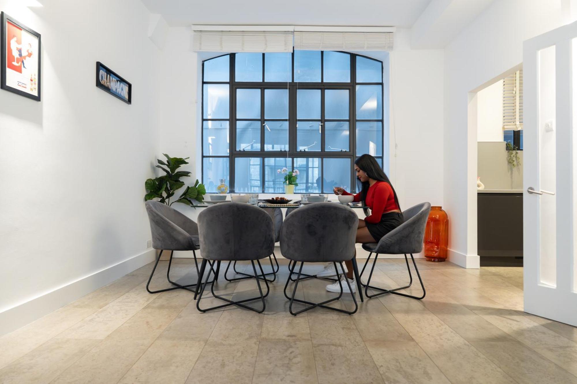 Stylish 2-bedroom Flat With Balcony In Clerkenwell * Londres