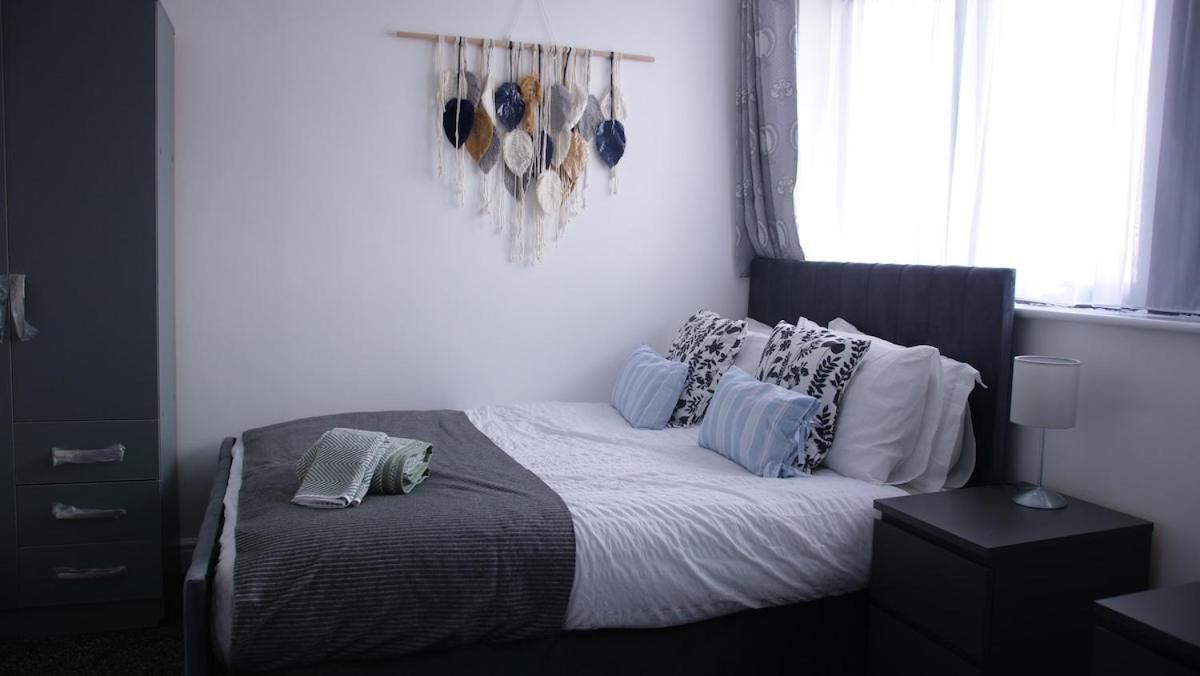 Appartement Stylish 4 Bd Ft Ldn Parking *