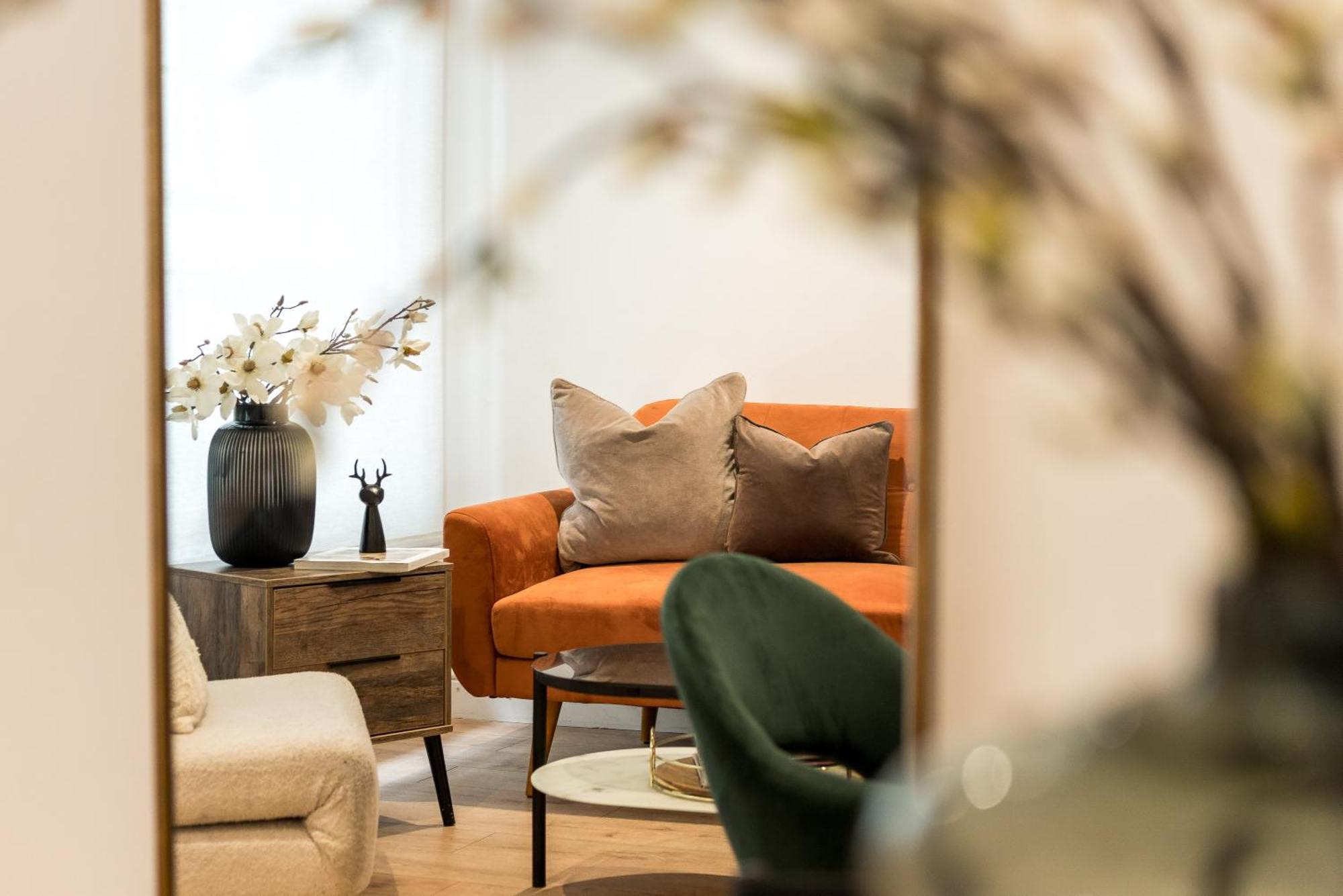 Appartement One Bedroom And 2 Bed In South Kensington-very Lively Area *