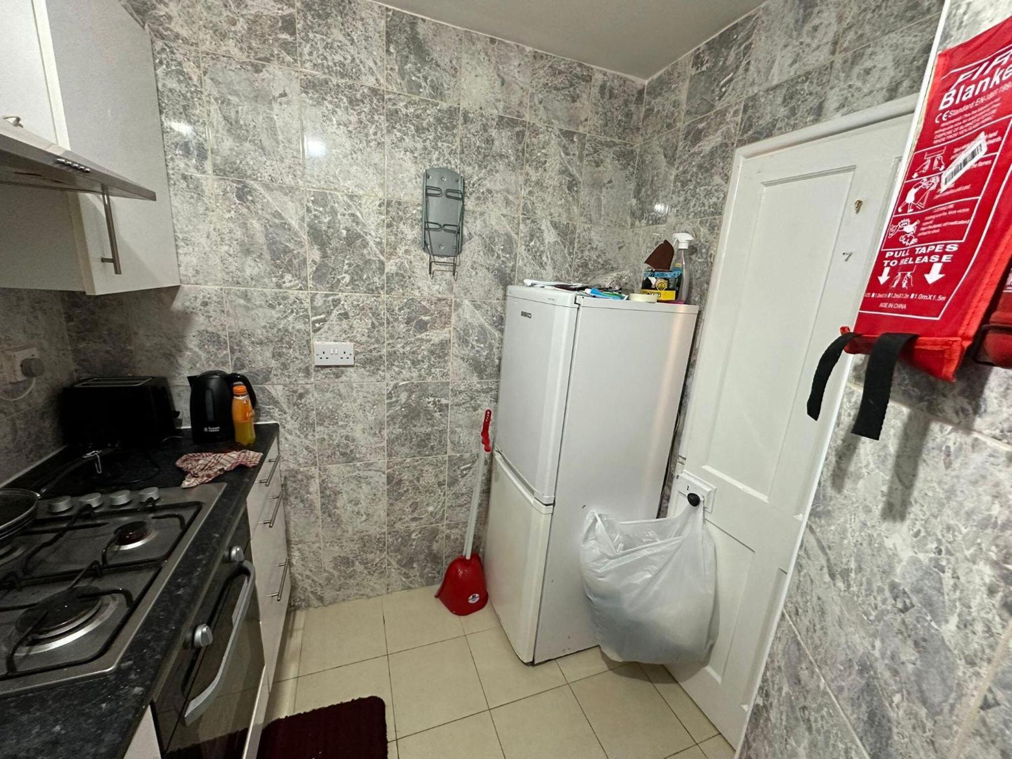 Spacious Flat - Sleeps 6 - Heart Of Leilighet London