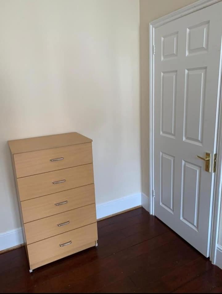 72b Olive Road Nw2 6uj Gasthof London