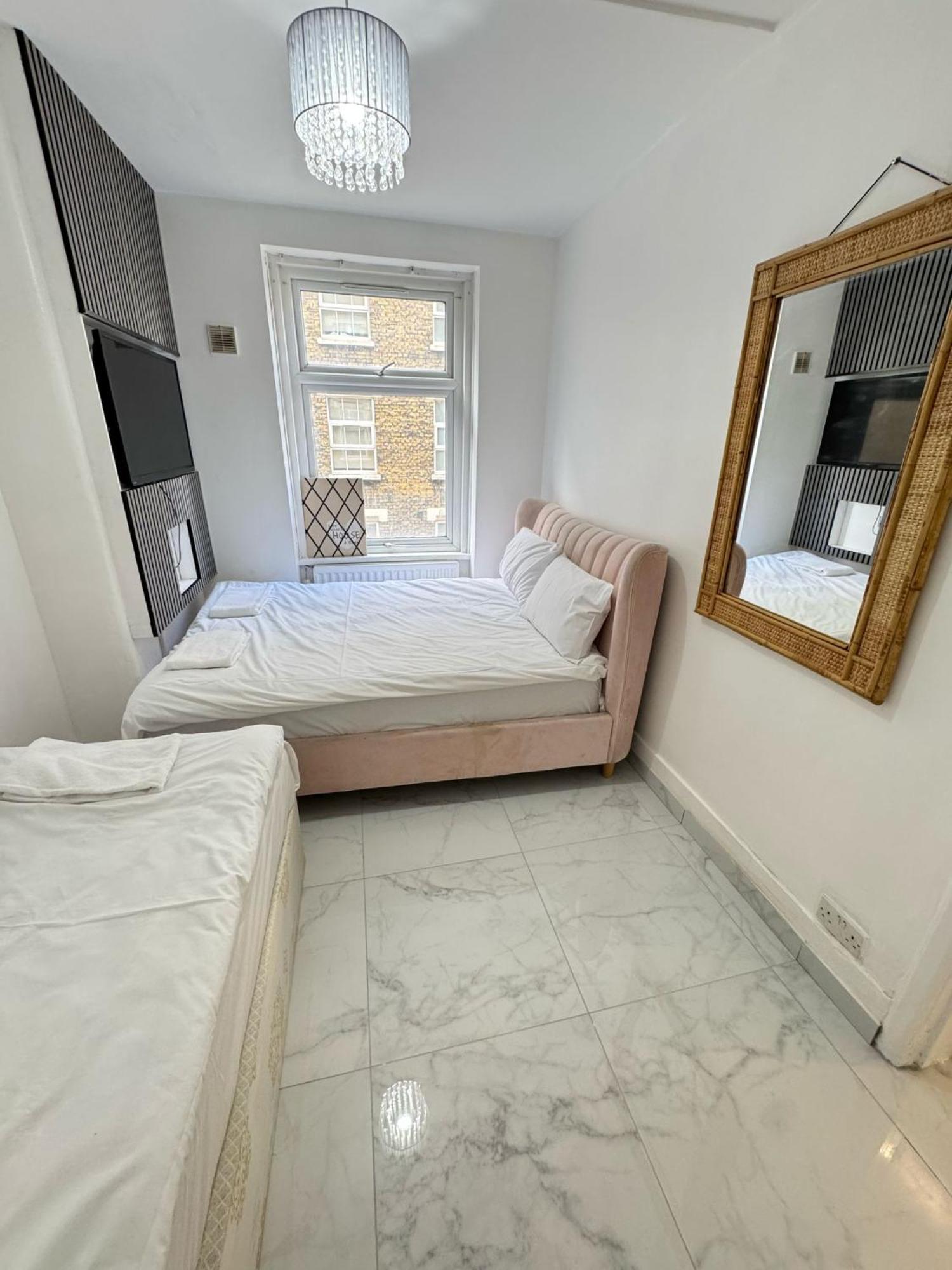 2 Bedroom Flat On First Floor Appartement Londres
