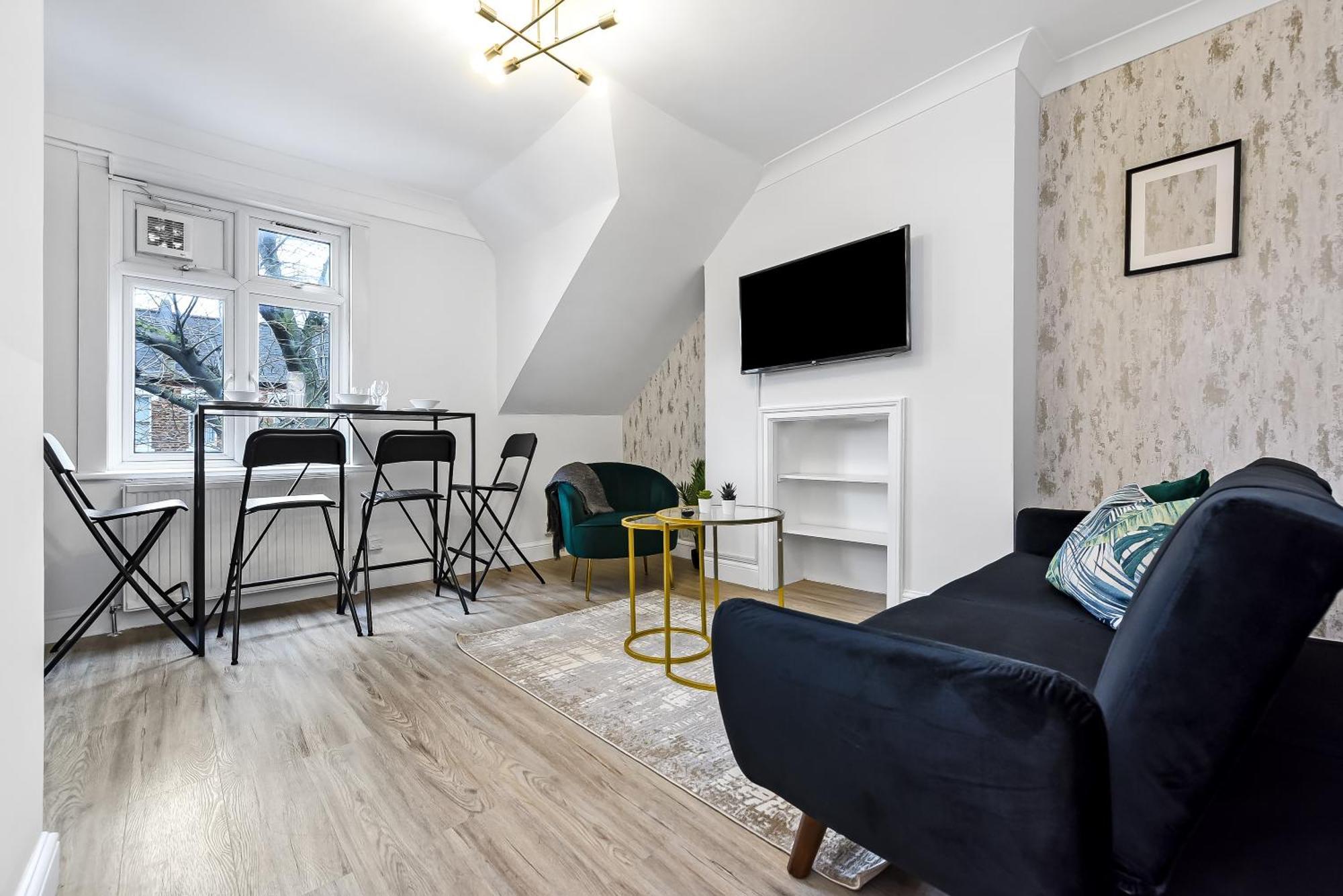 Spacious 2bed In Hampstead Close To Transport Apartment *