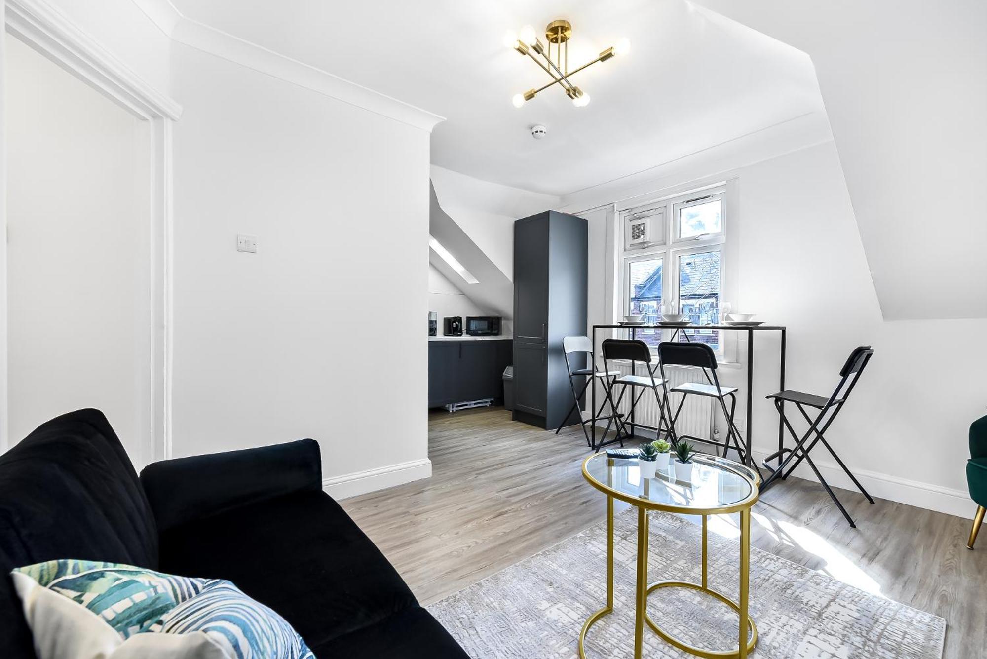 Spacious 2bed In Hampstead Close To Transport