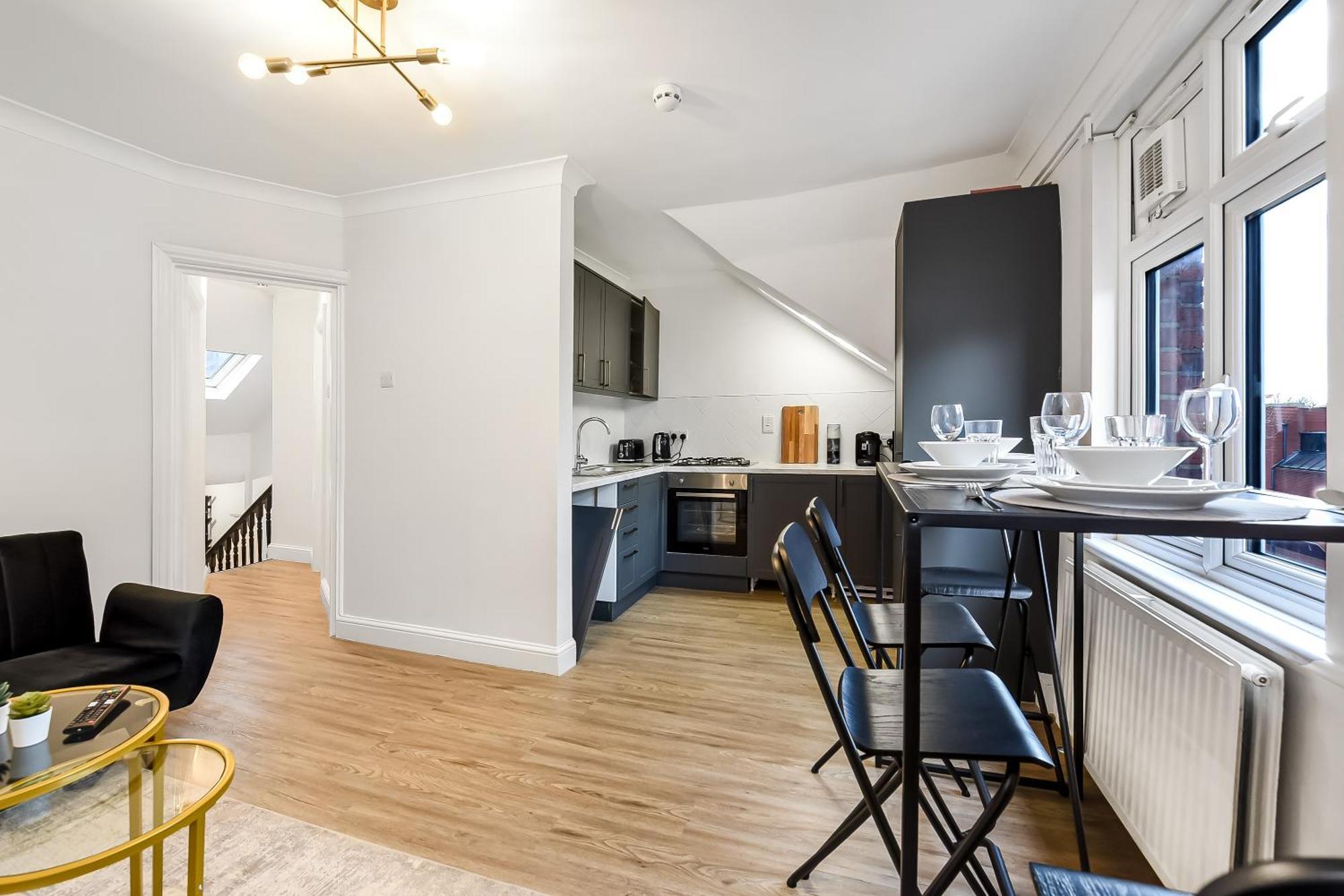 Spacious 2bed In Hampstead Close To Transport * London