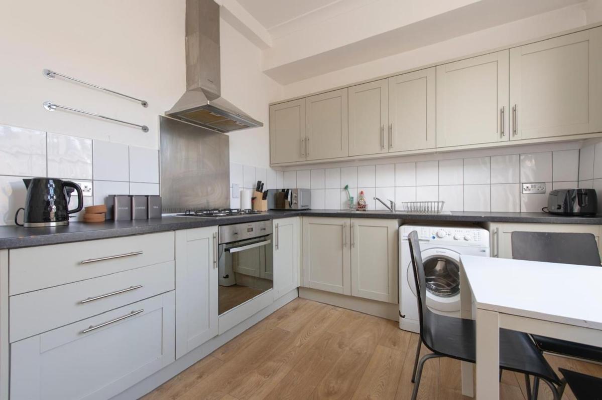 Split-level Spacious Family * Londen