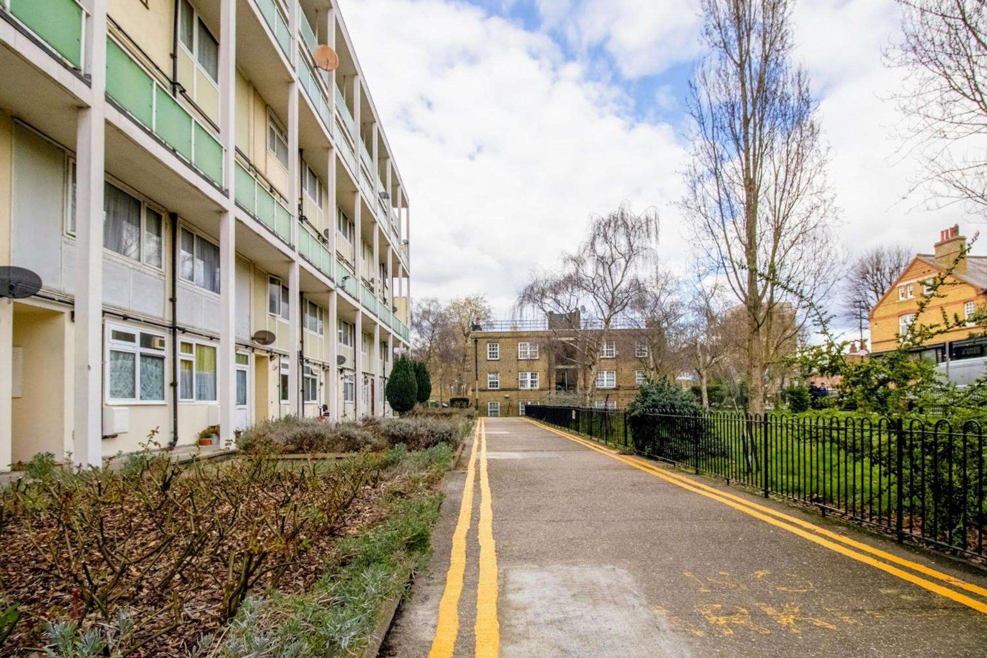 Apartment 2br Flat King Bed 4 Min To Dlr Easy Access