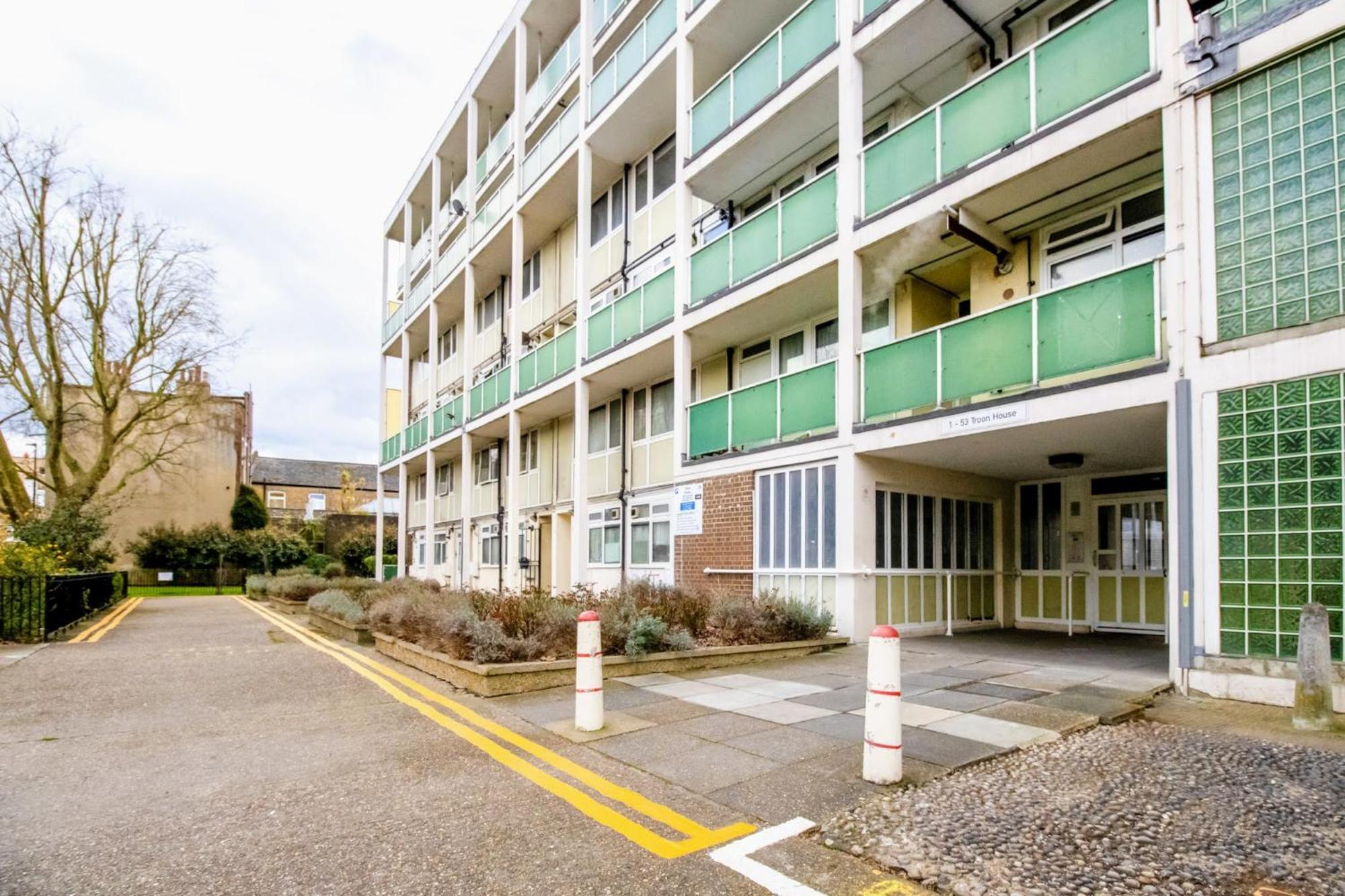Apartment 2br Flat King Bed 4 Min To Dlr Easy Access *